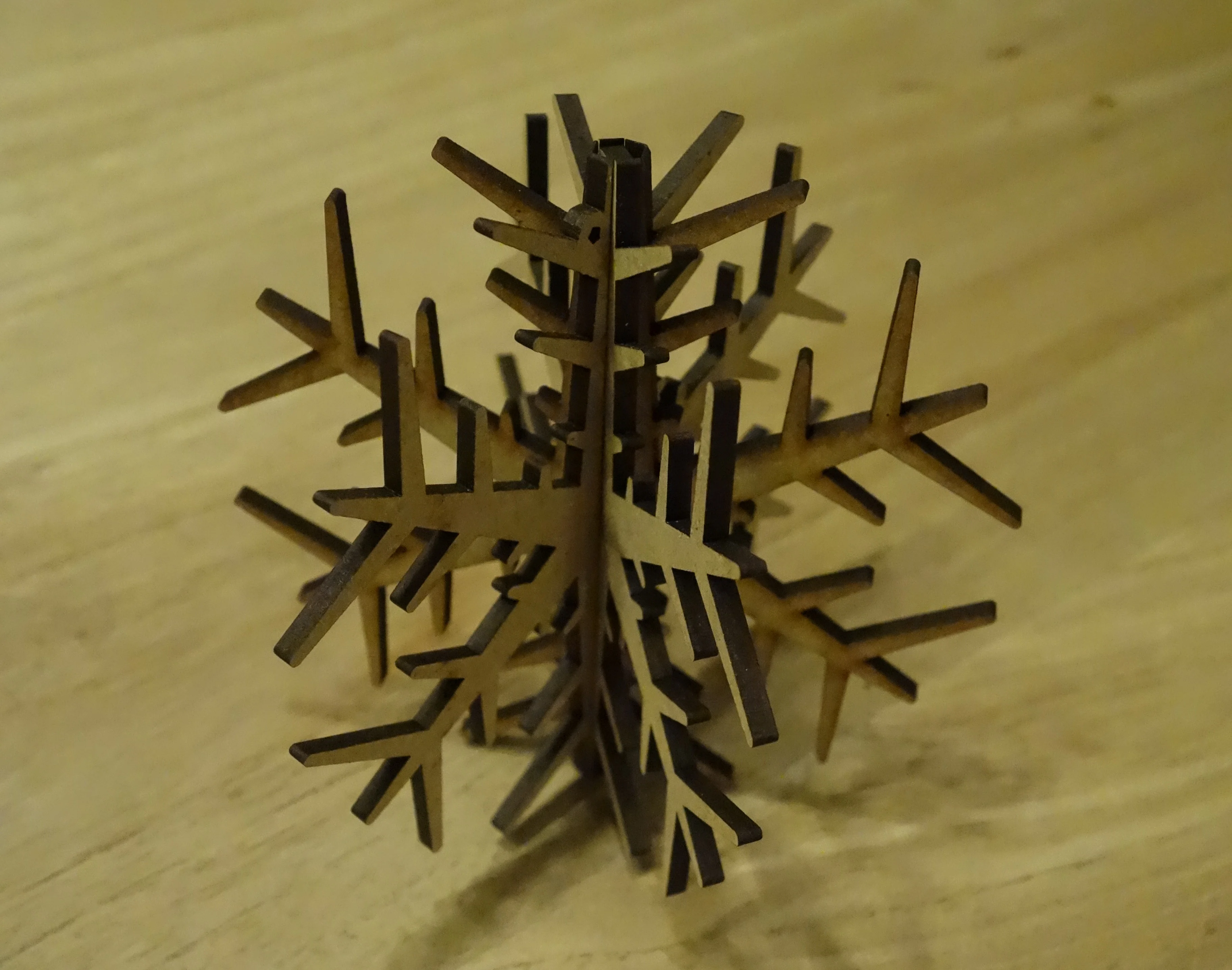 Decorative snow flake