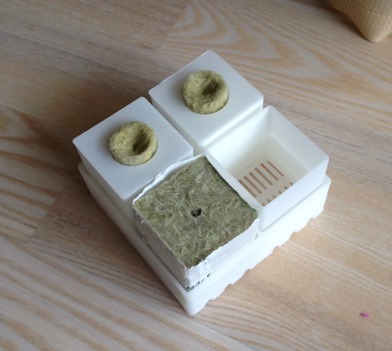 Seedling set inkl Grodan, Ikea rock wool and coco soil adapter