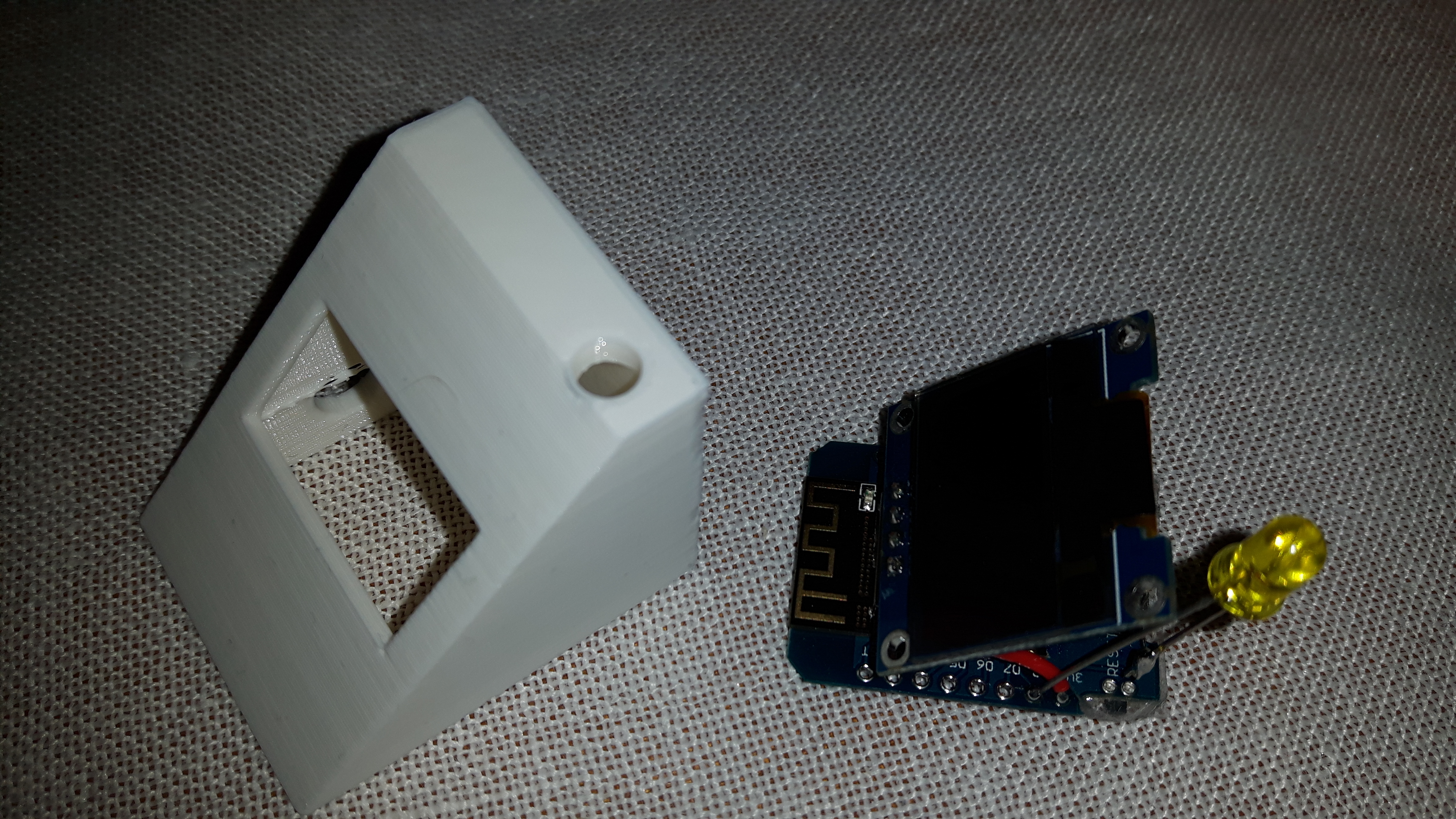 MsgTerminal_WeMos_ESP8266_OLED_MQTT