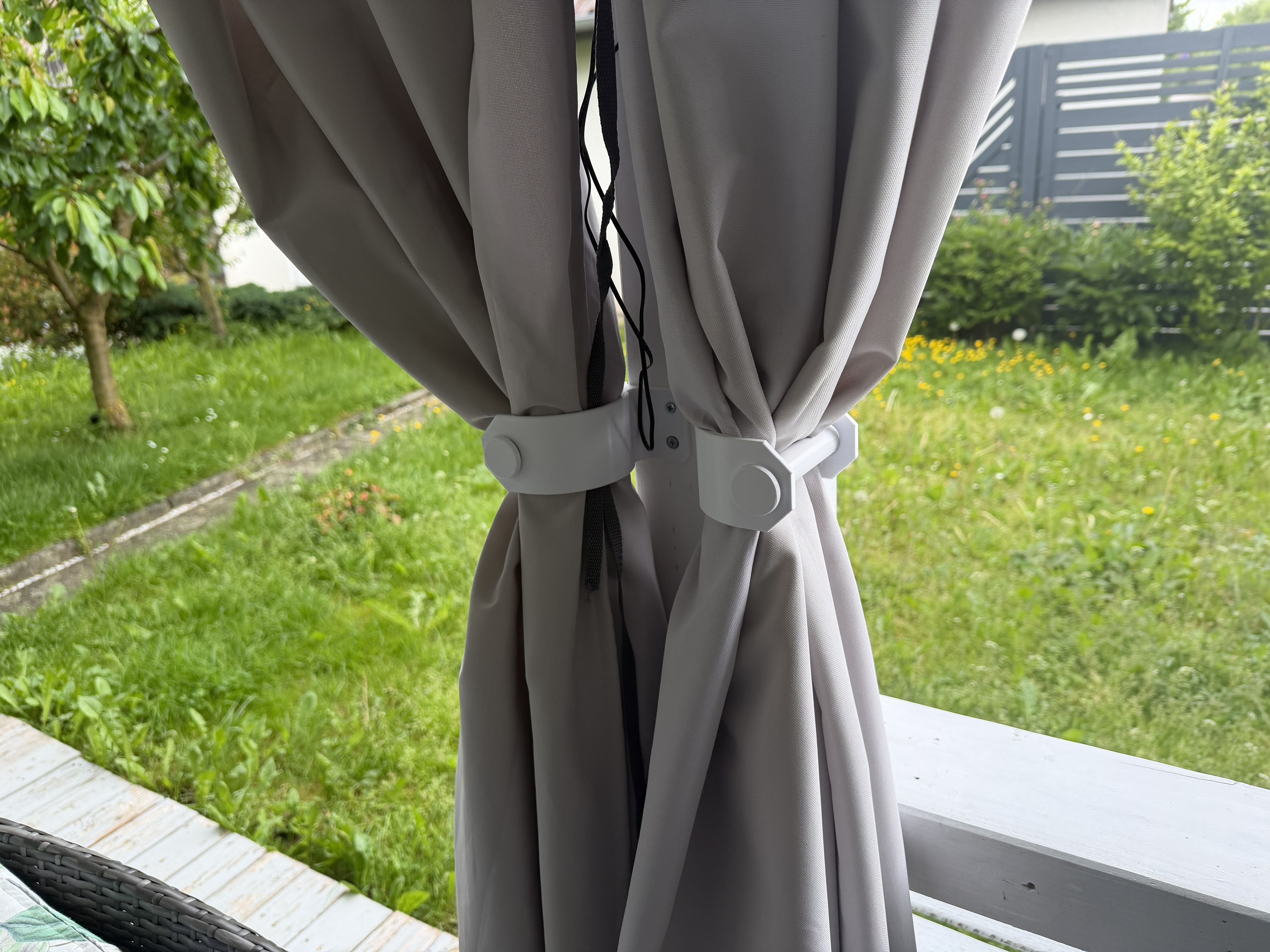 Halterung Vorhang Terasse - **Curtain holder for the terrace**