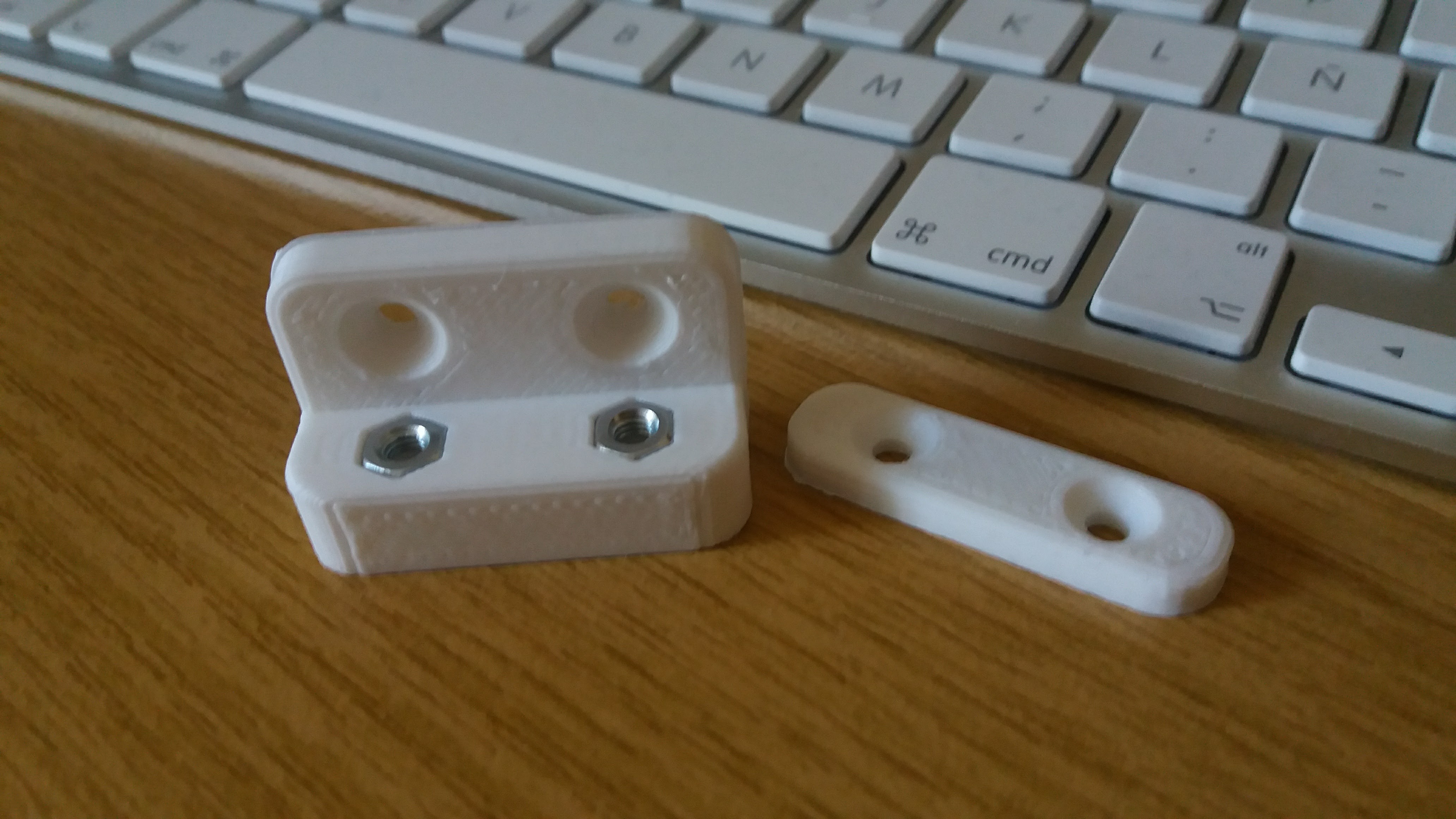 Ikea Hack - 90º Bracket
