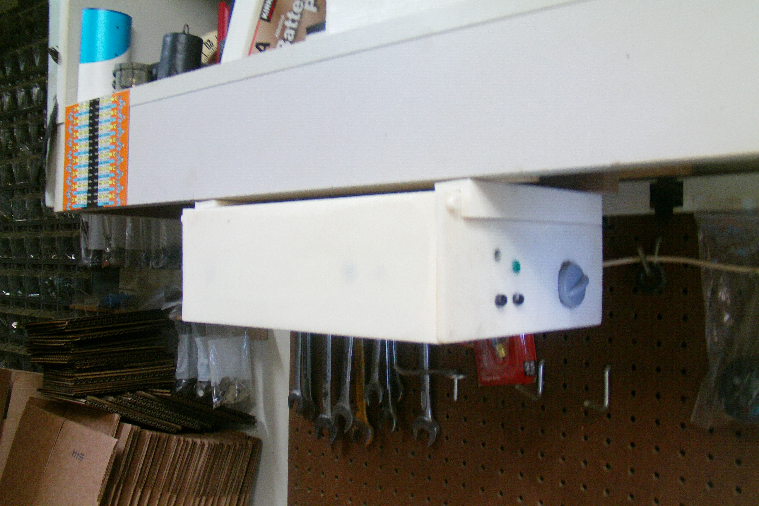 LYMAN under cabinet VACUUM SEALER