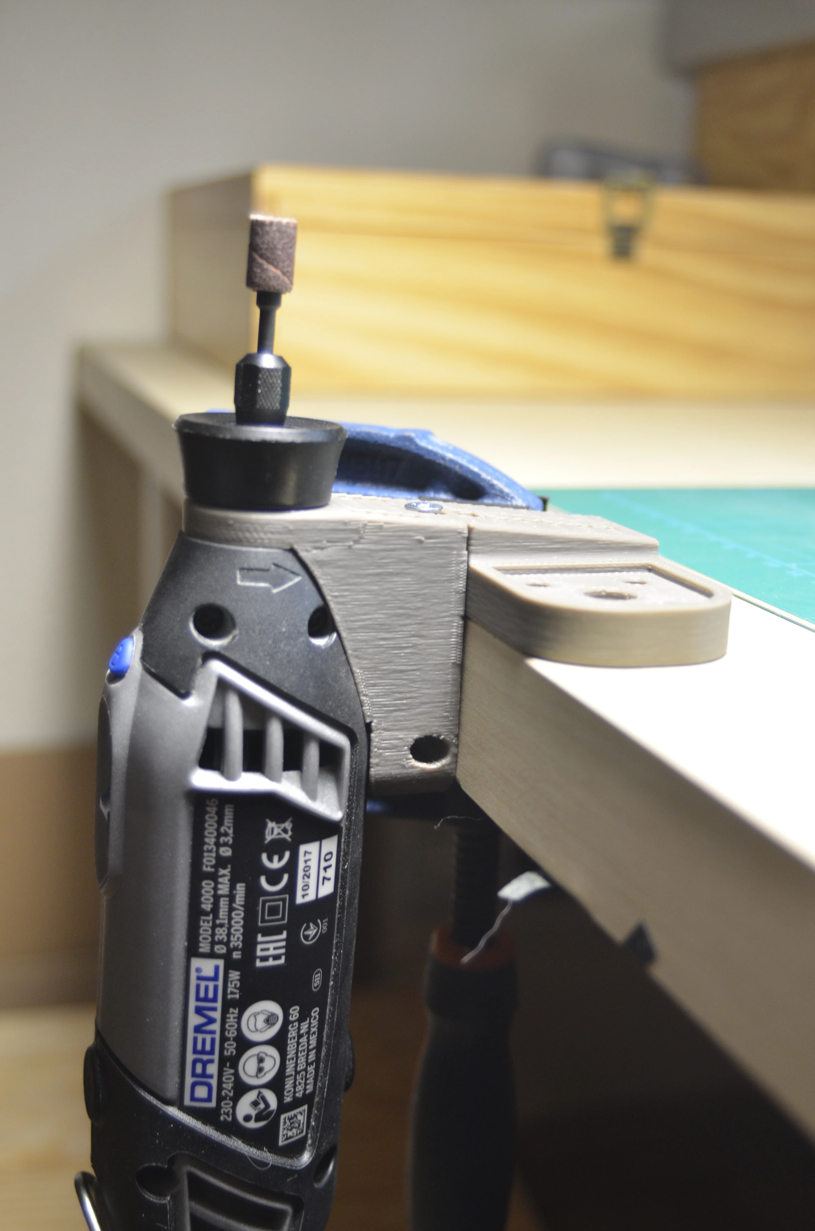 Vertical Support for Dremel