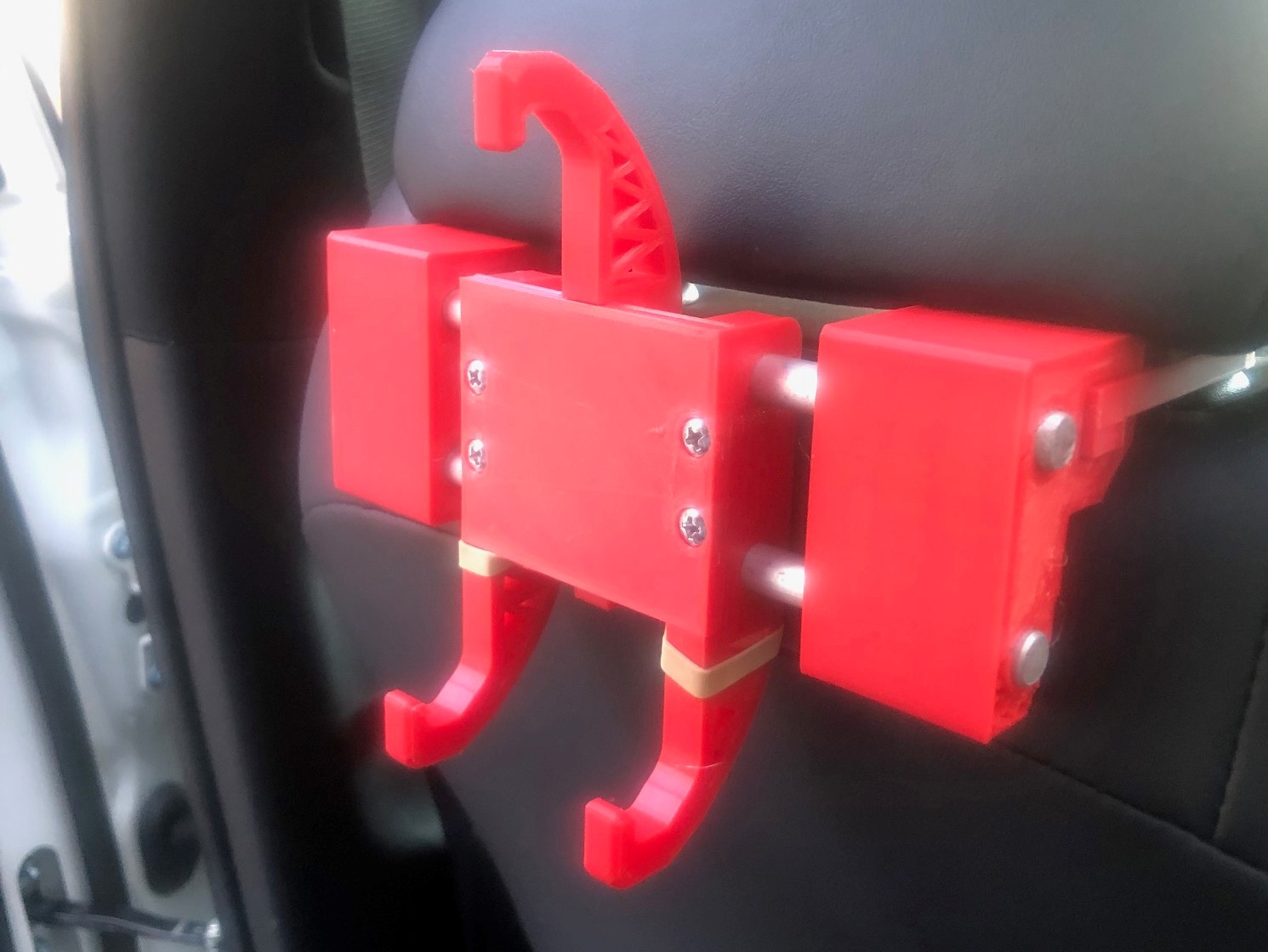 headrest mount for ipad and ipad mini with a case