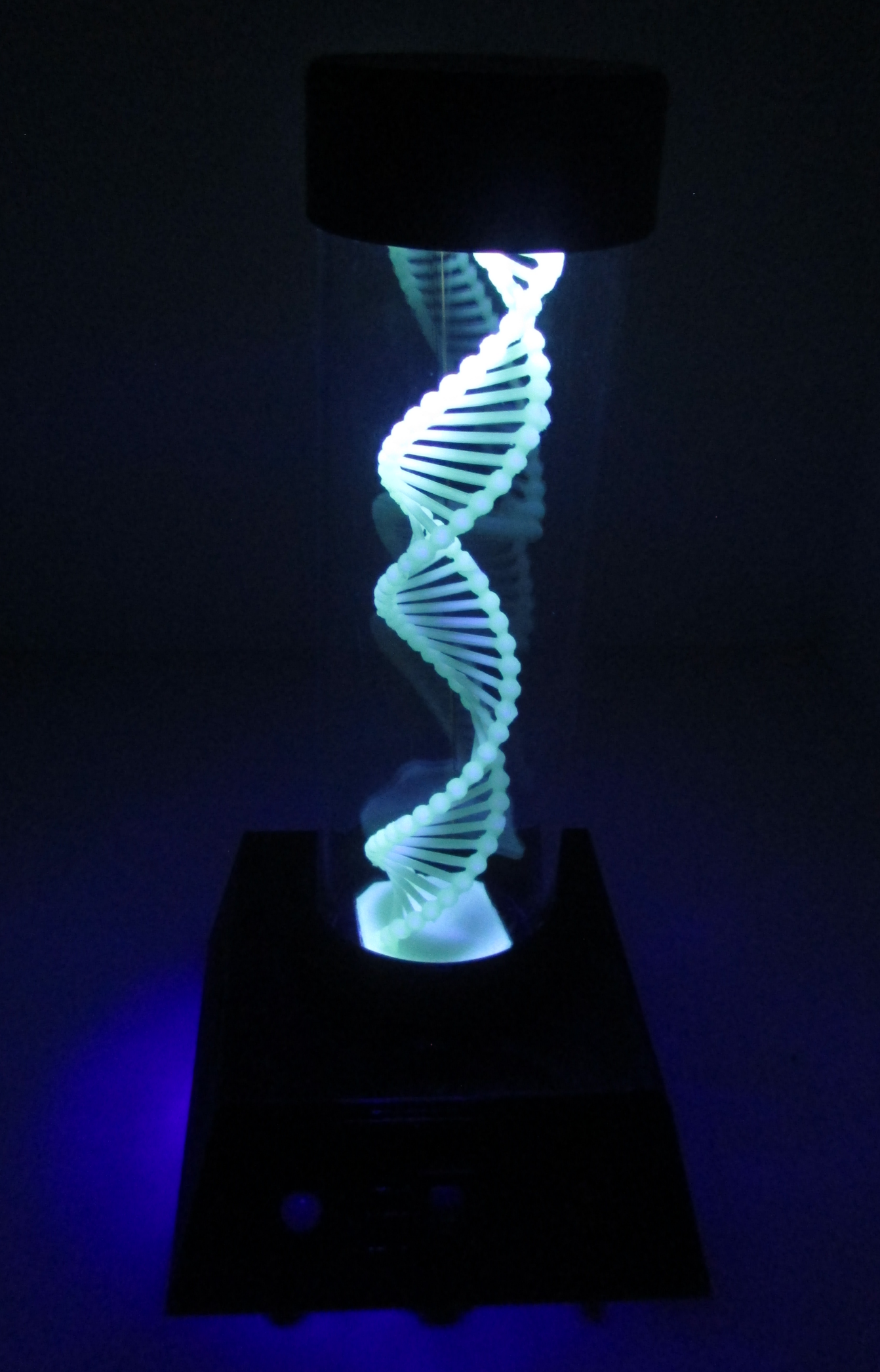 DNA-Lamp Remix
