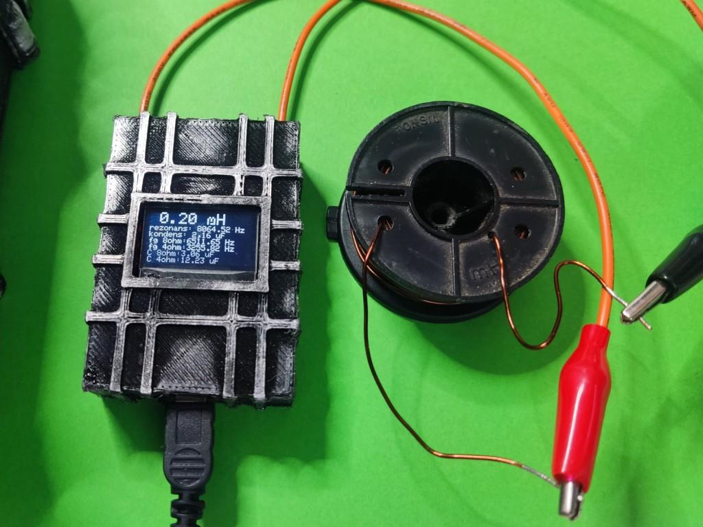 Arduino Meter for inductance, capacitance and frequency divisions of the crossover band.