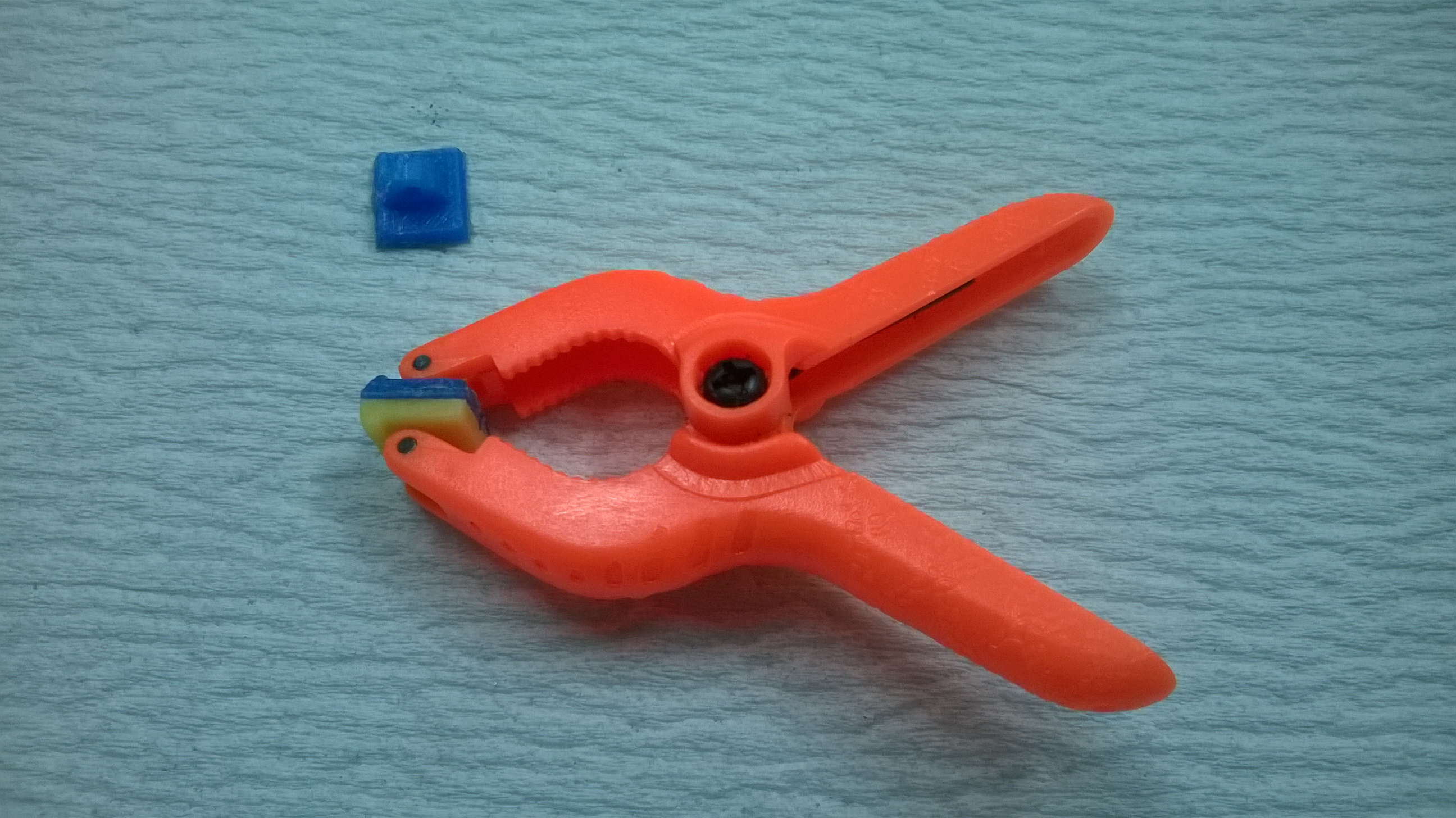 Mordedor pinza plastico / Plastic spring clamps jaw