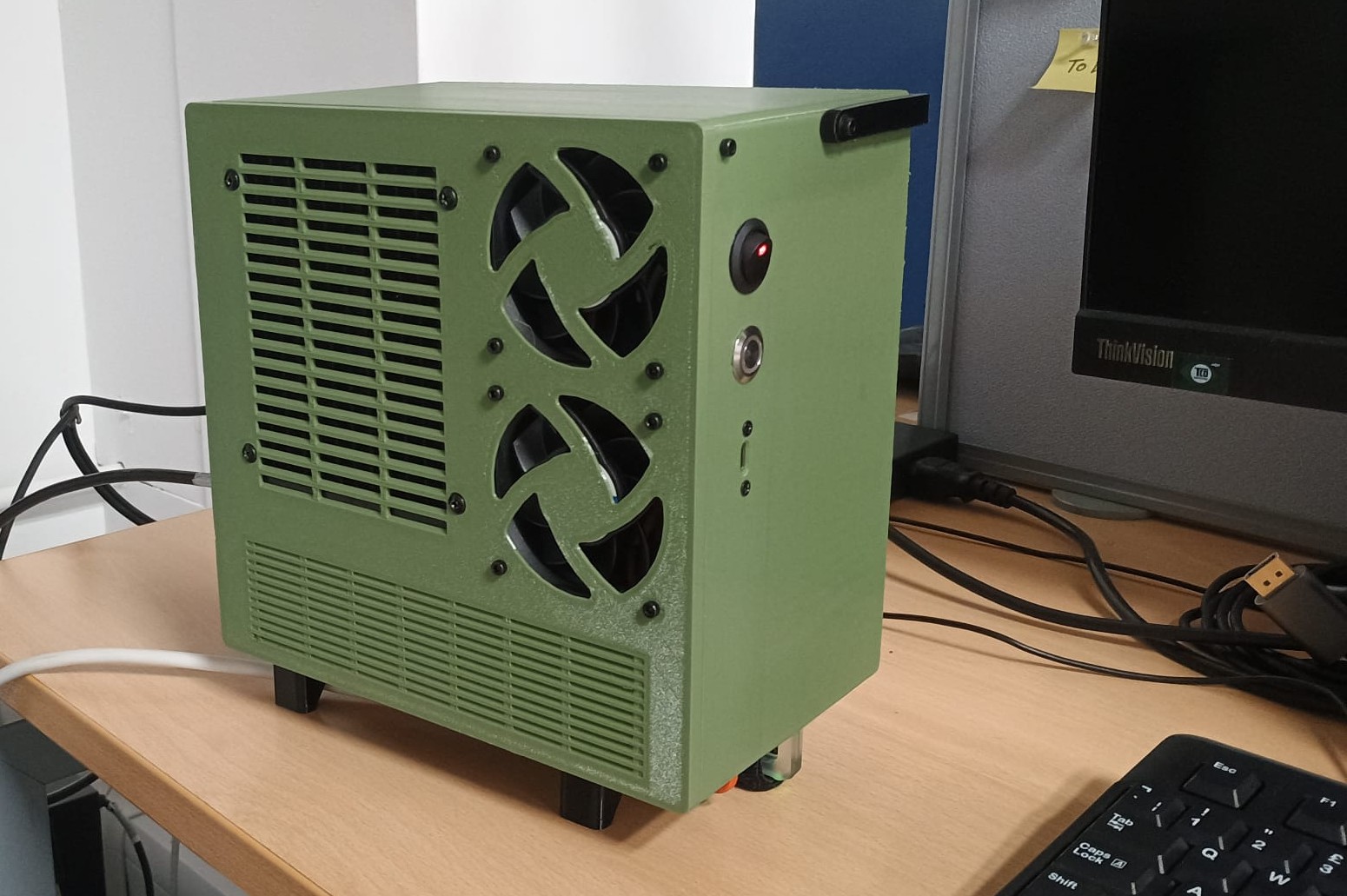PC case ITX - mini Gaming PC RTX5060 ITX AM5 (2025) 6L