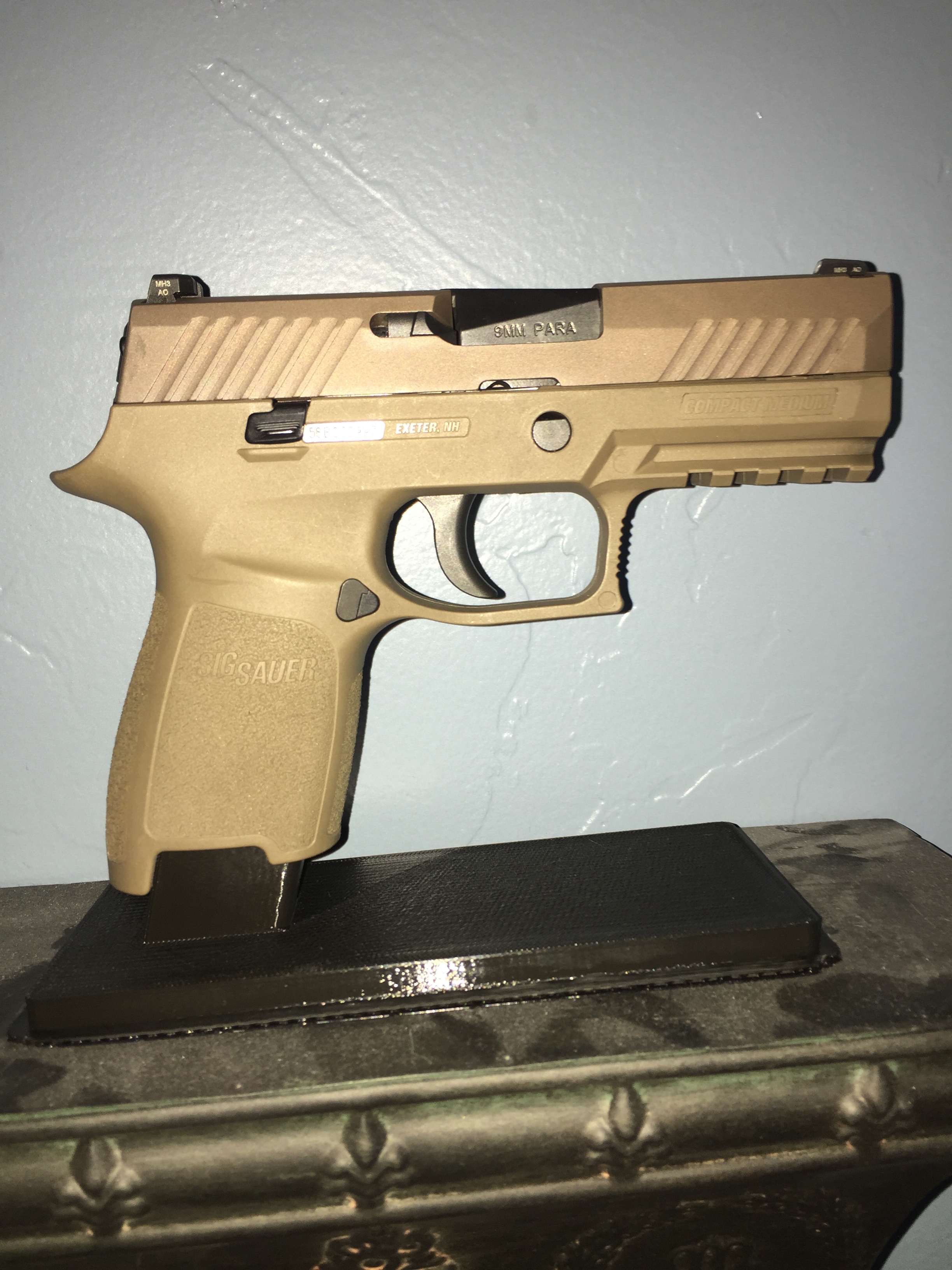 sig p320 display stand
