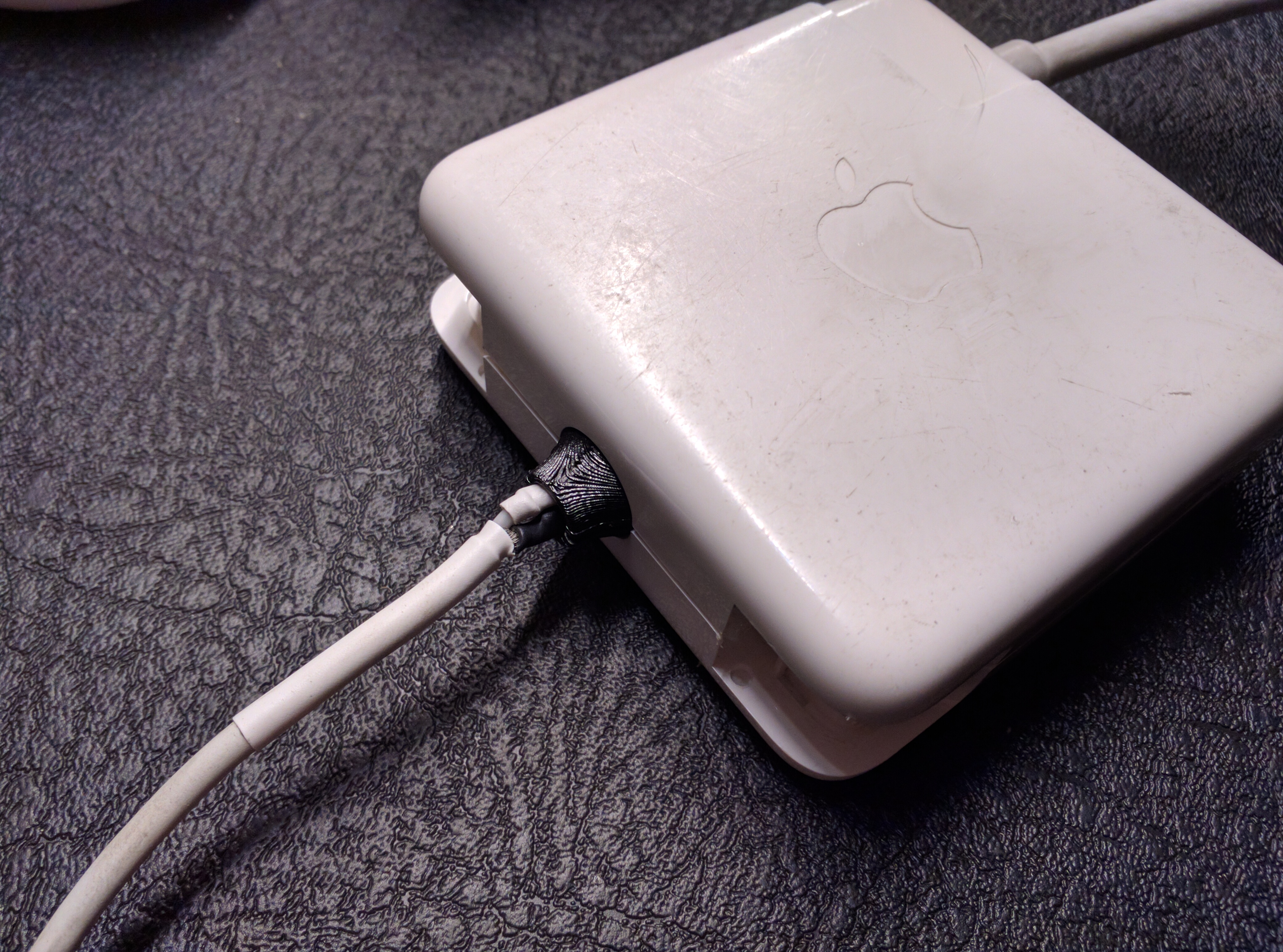 MacBook Power Brick Wire Retainer