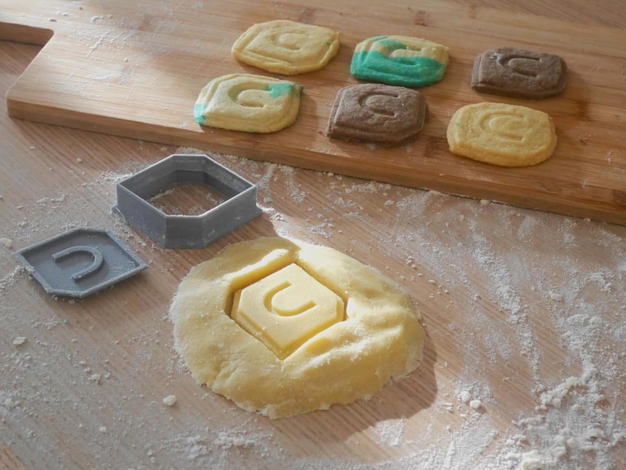 Cura Cookie Cutter  [Cura 5.4 Smart Brim]
