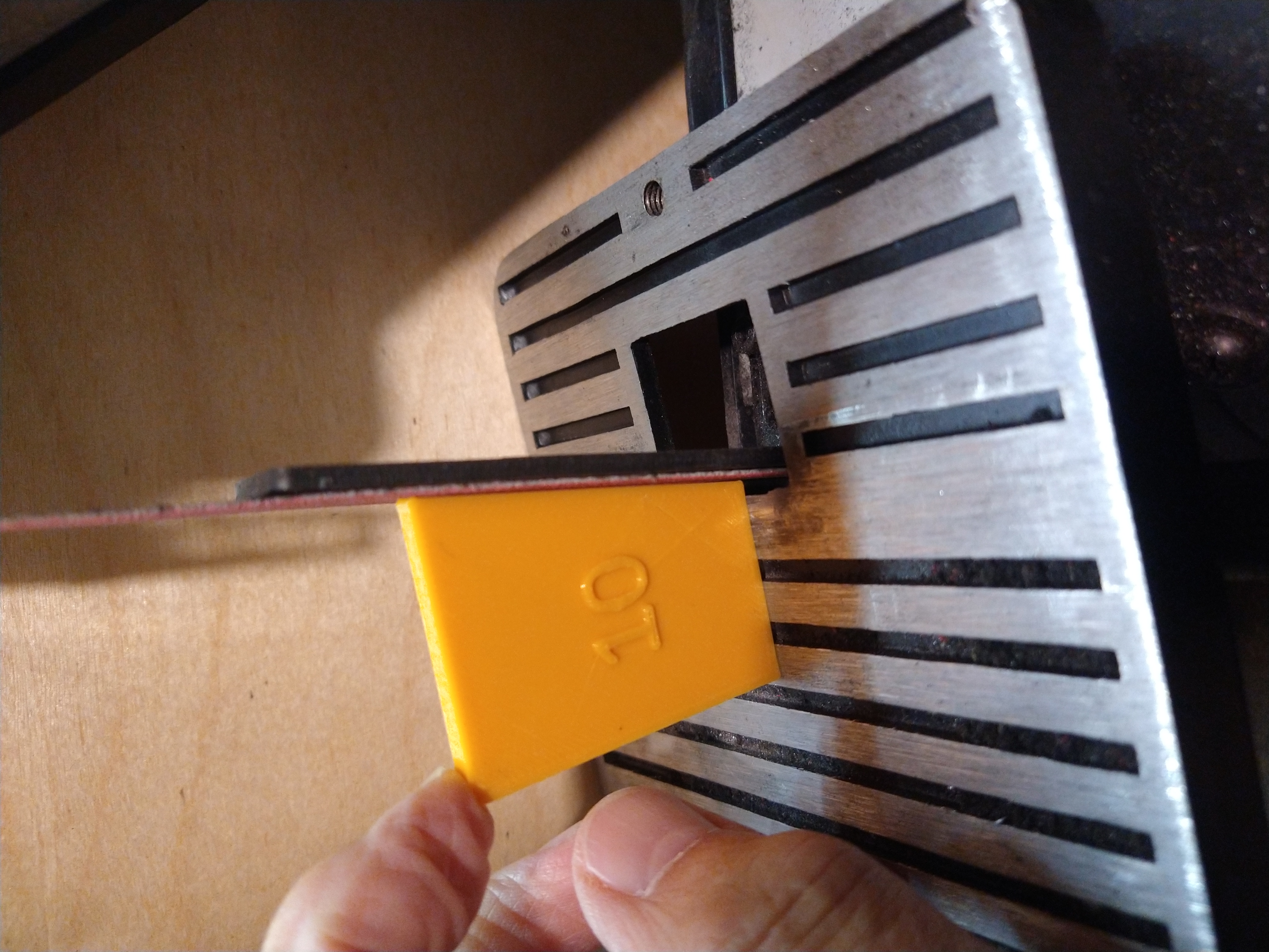 Belt sander angle gauges (configurable in OpenSCAD)