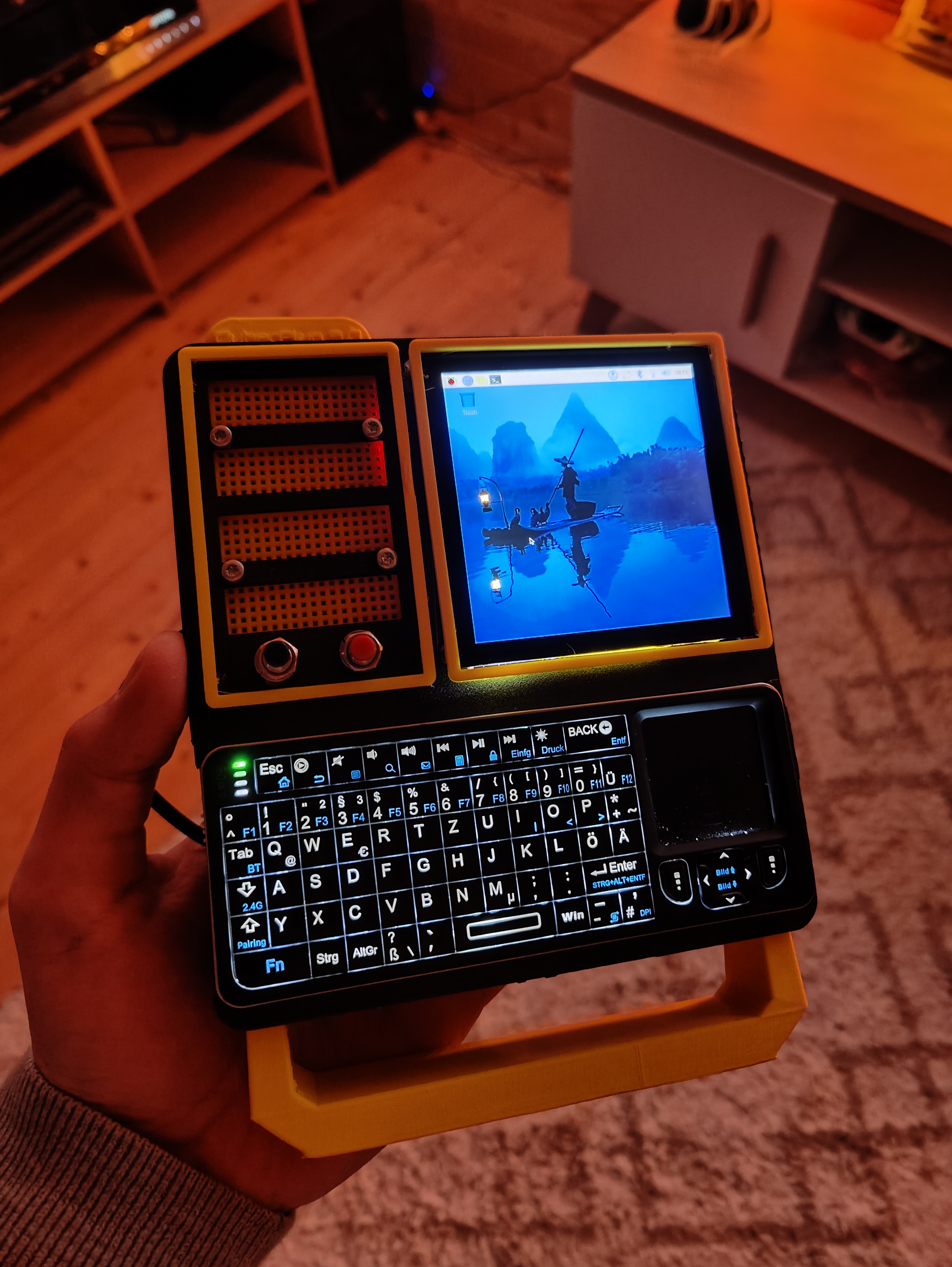 Handheld Foldable Cyberdeck (CyberPlug 3.0)