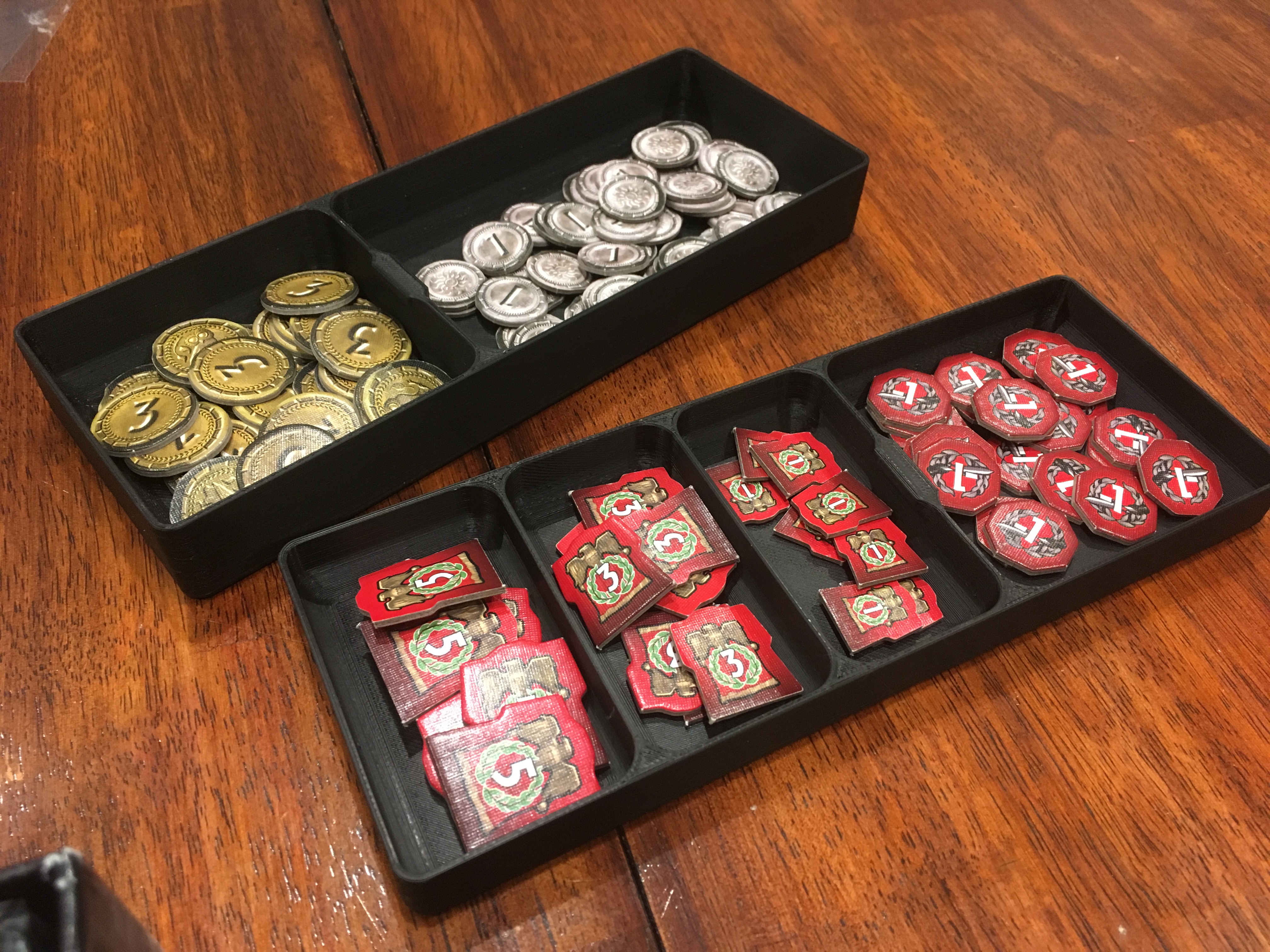 7 Wonders Coin and War Points 2x Fitting Trays