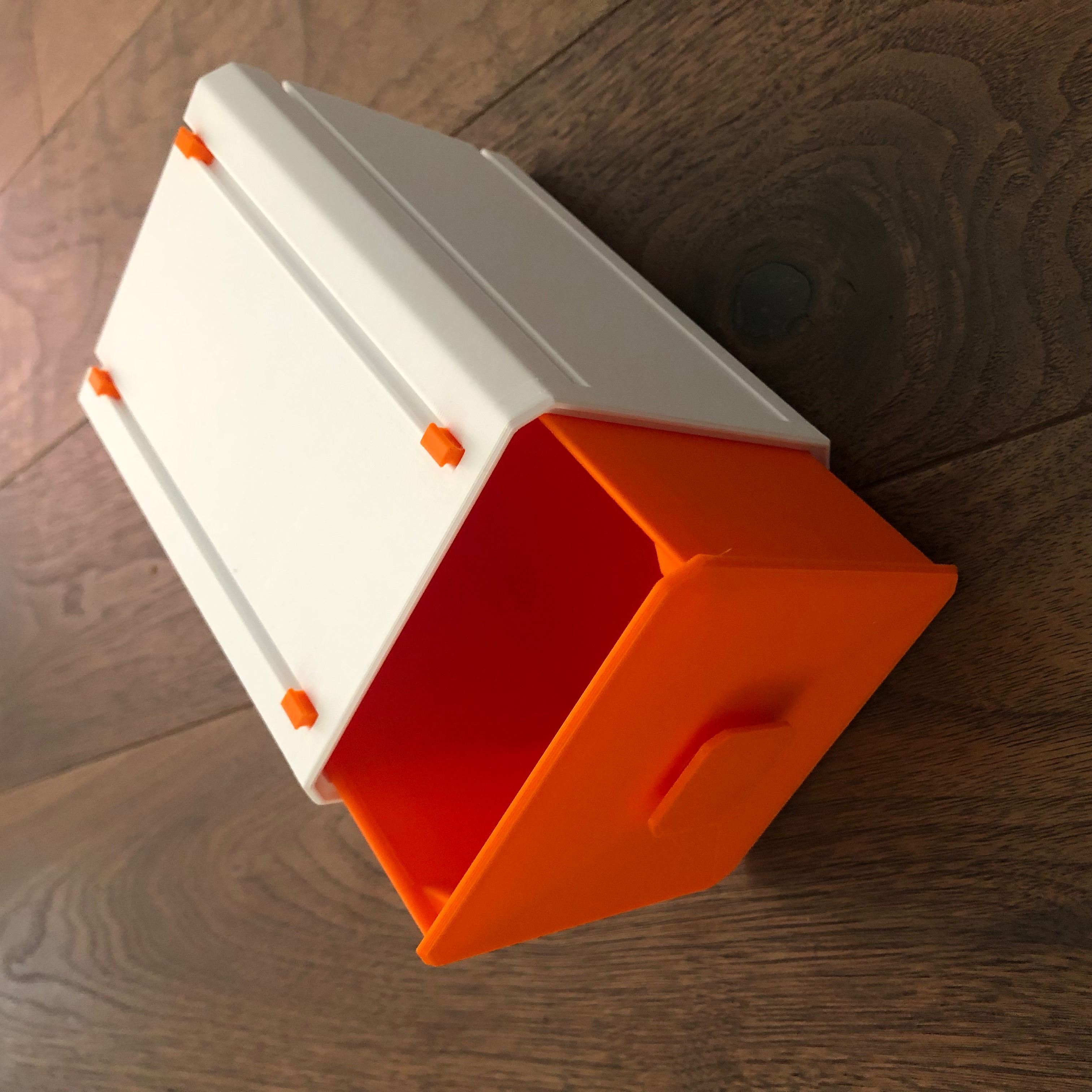 Modern Interlocking Squared Containers