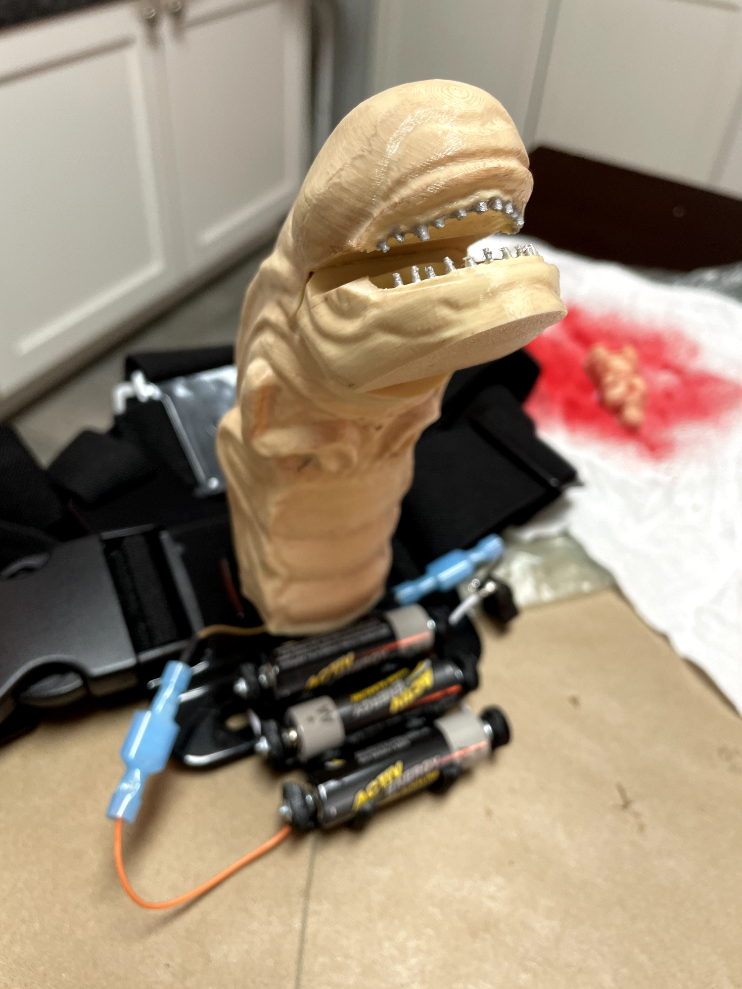 Chestburster prop (that screeches and bites)