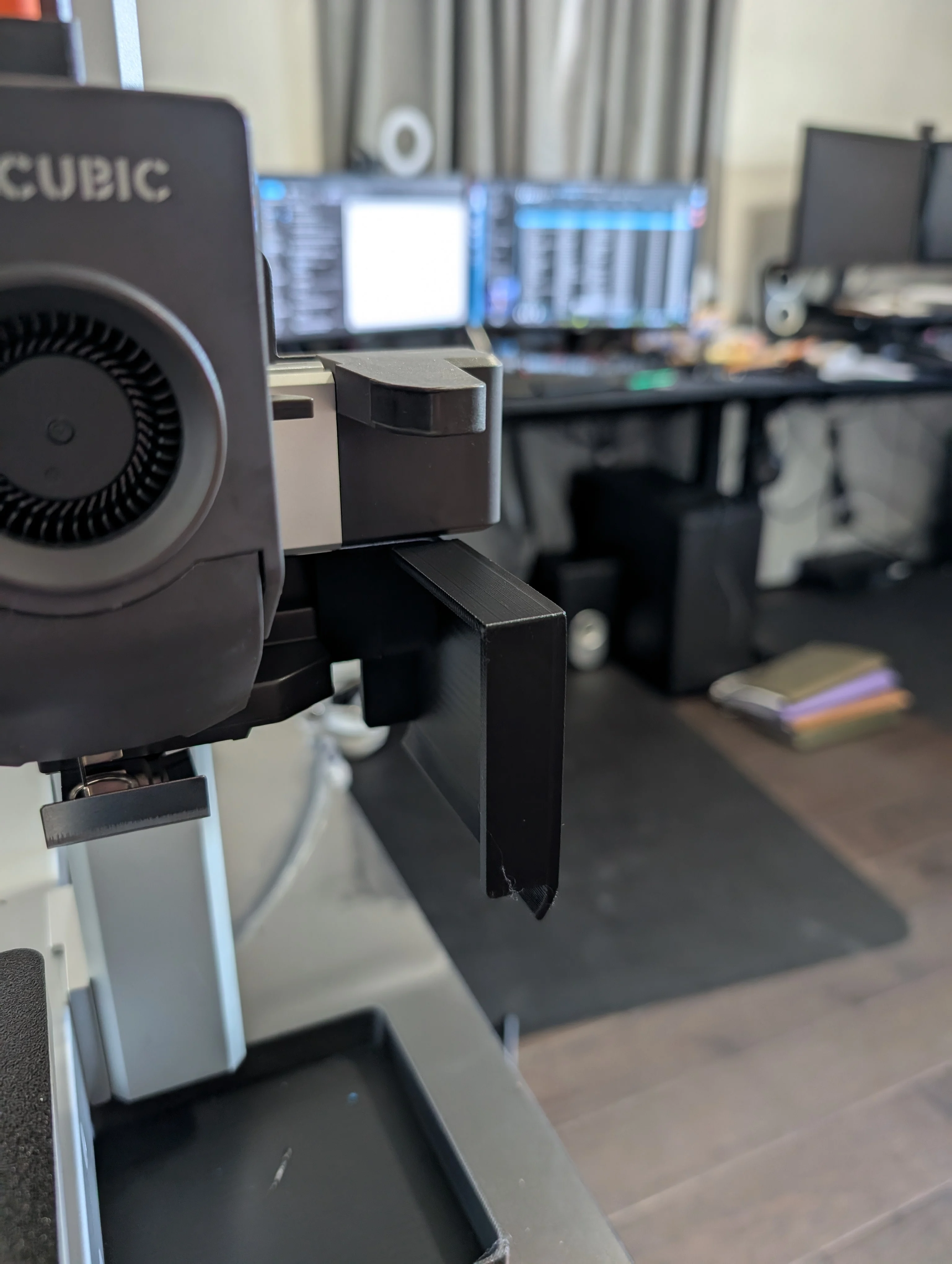 Anycubic Kobra 3 Max - Poop Stopper (and Catcher)