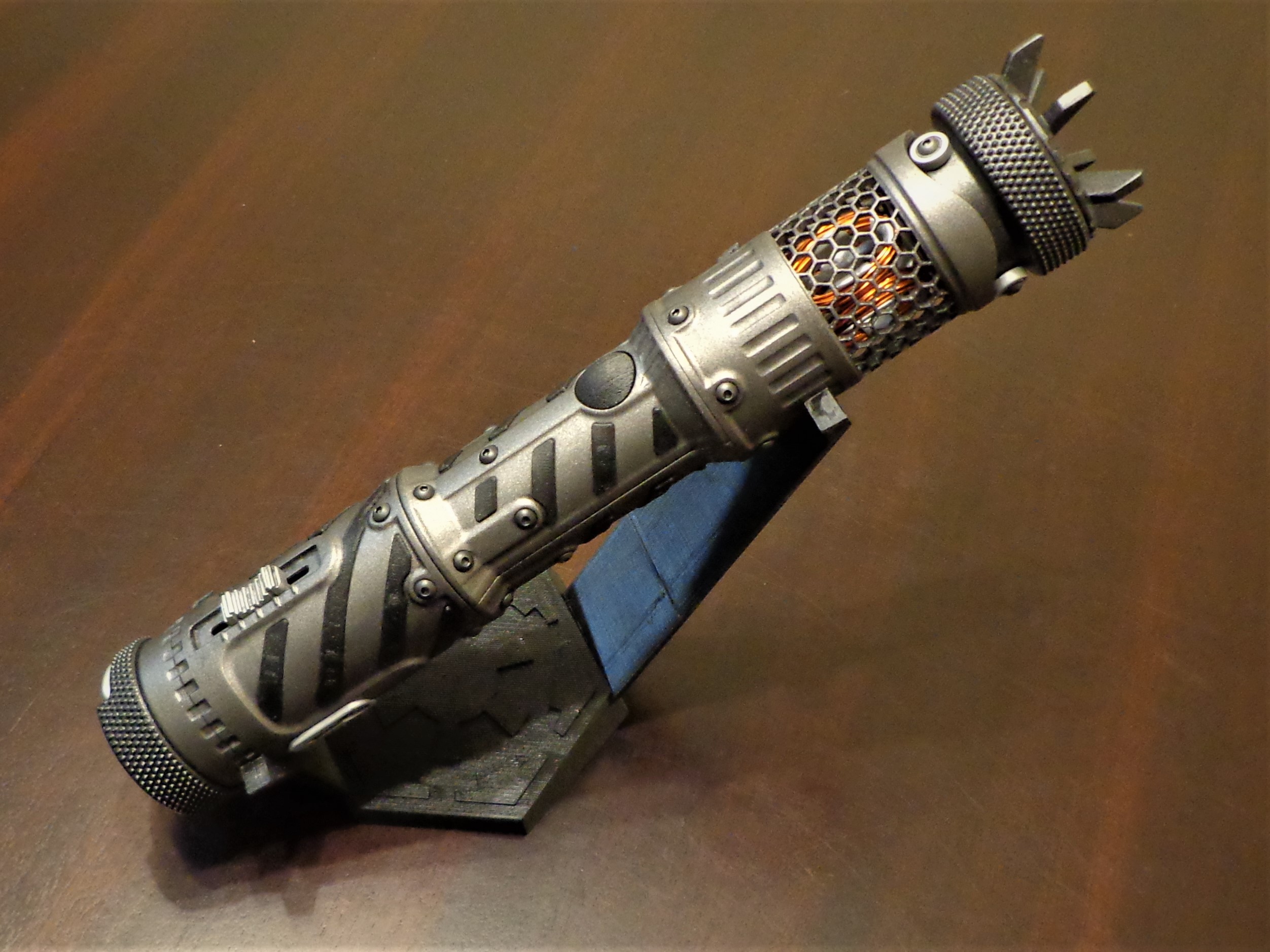 Custom Light Saber (with internals)