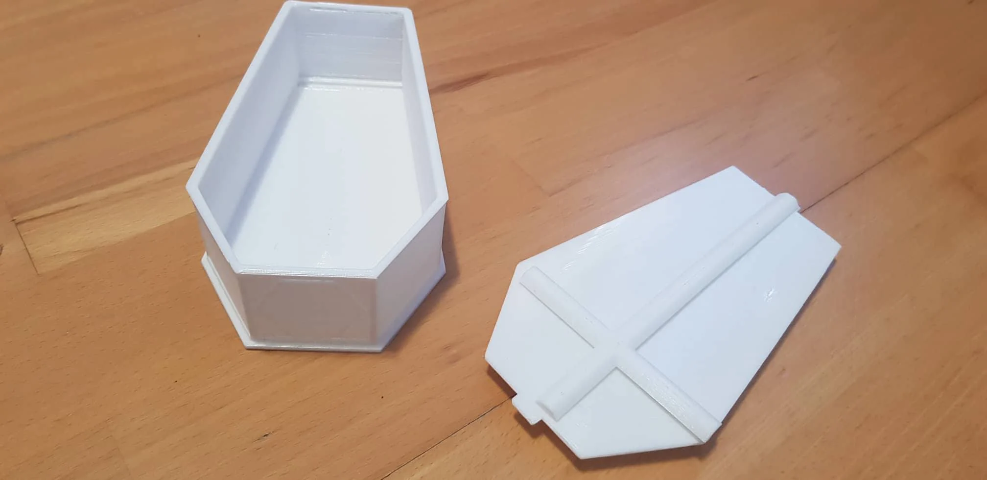 Simple casket (soap case)