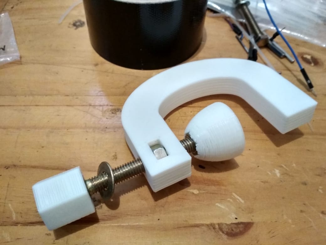 Simple M8 Clamp