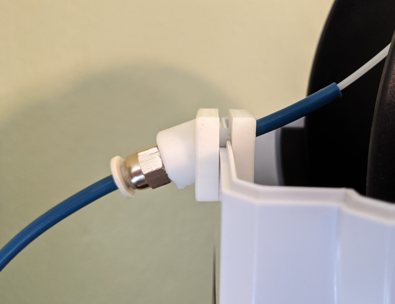 Angled PTFE Tube Guide for Sunlu FilaDryer S1