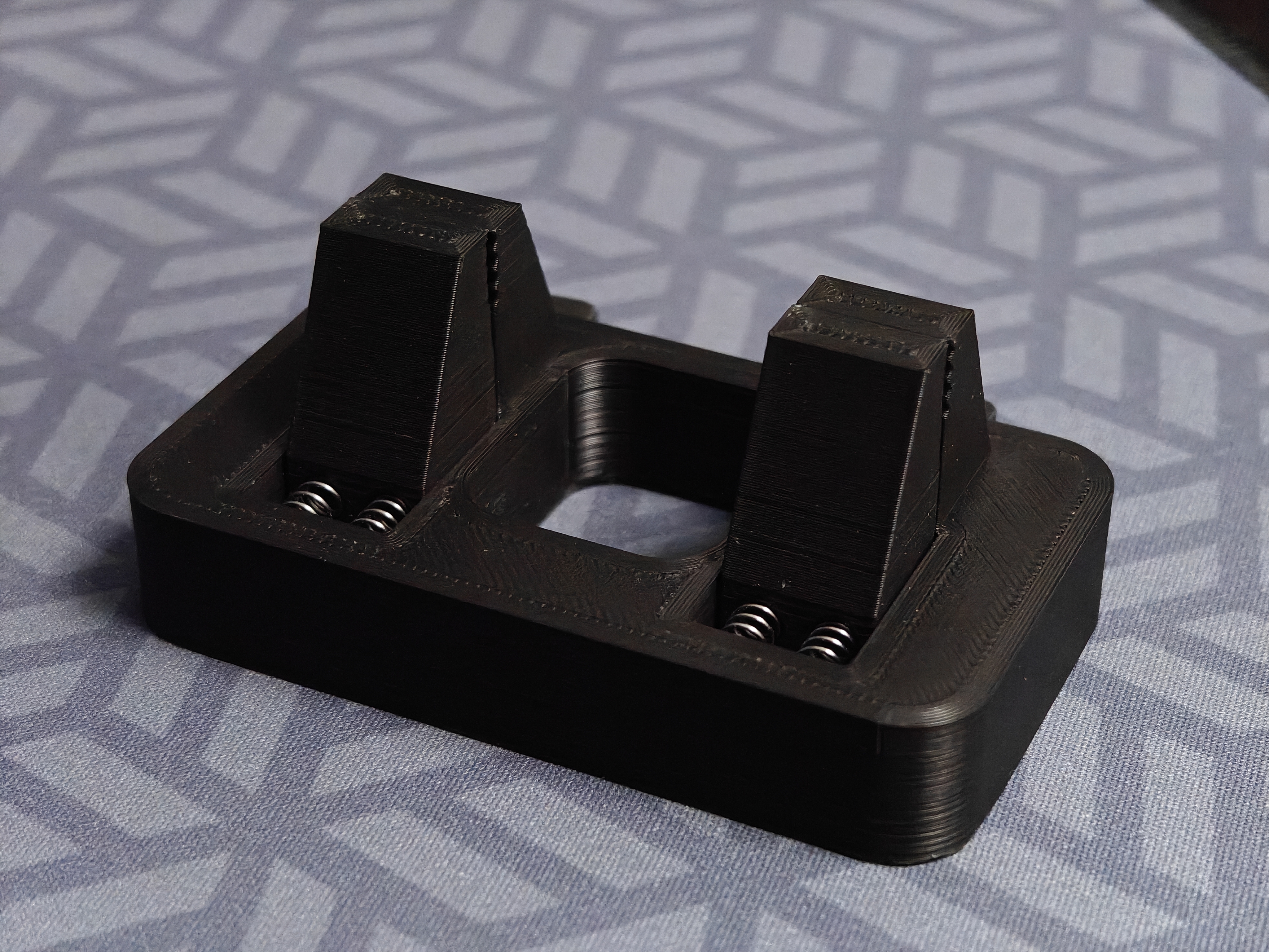 Wire soldering clamp
