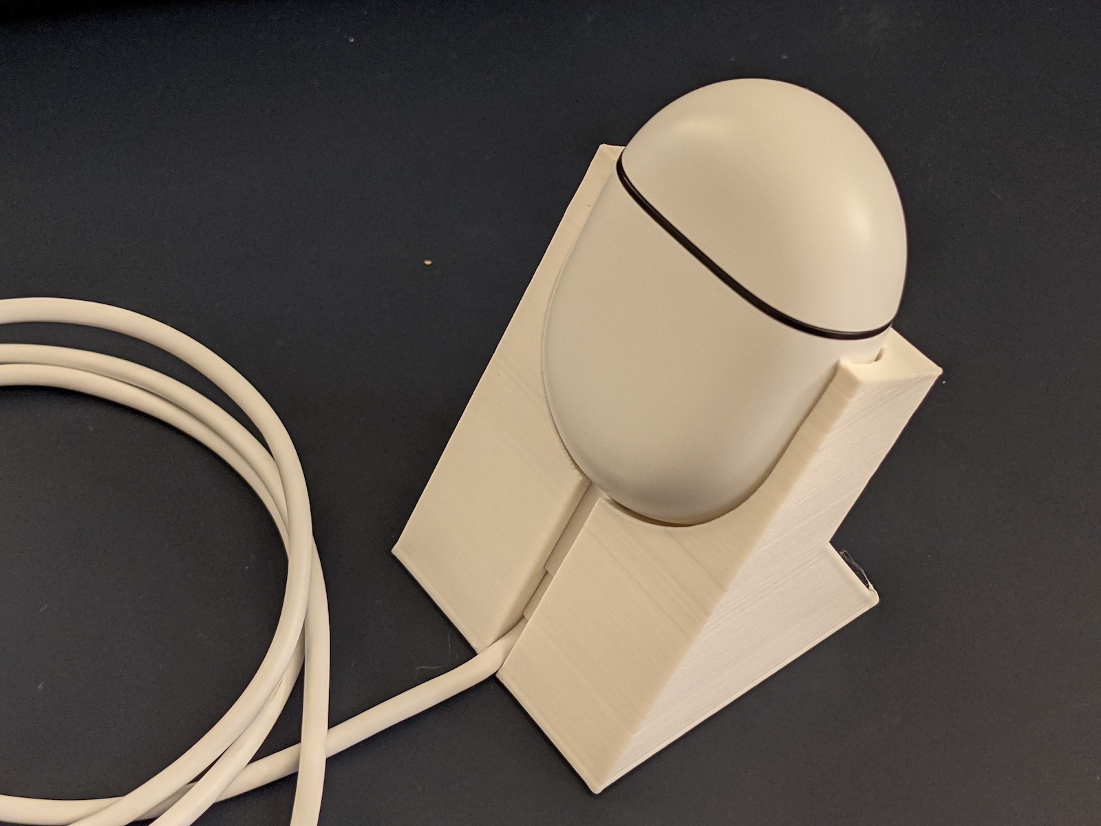Google Pixel Buds stand 60°