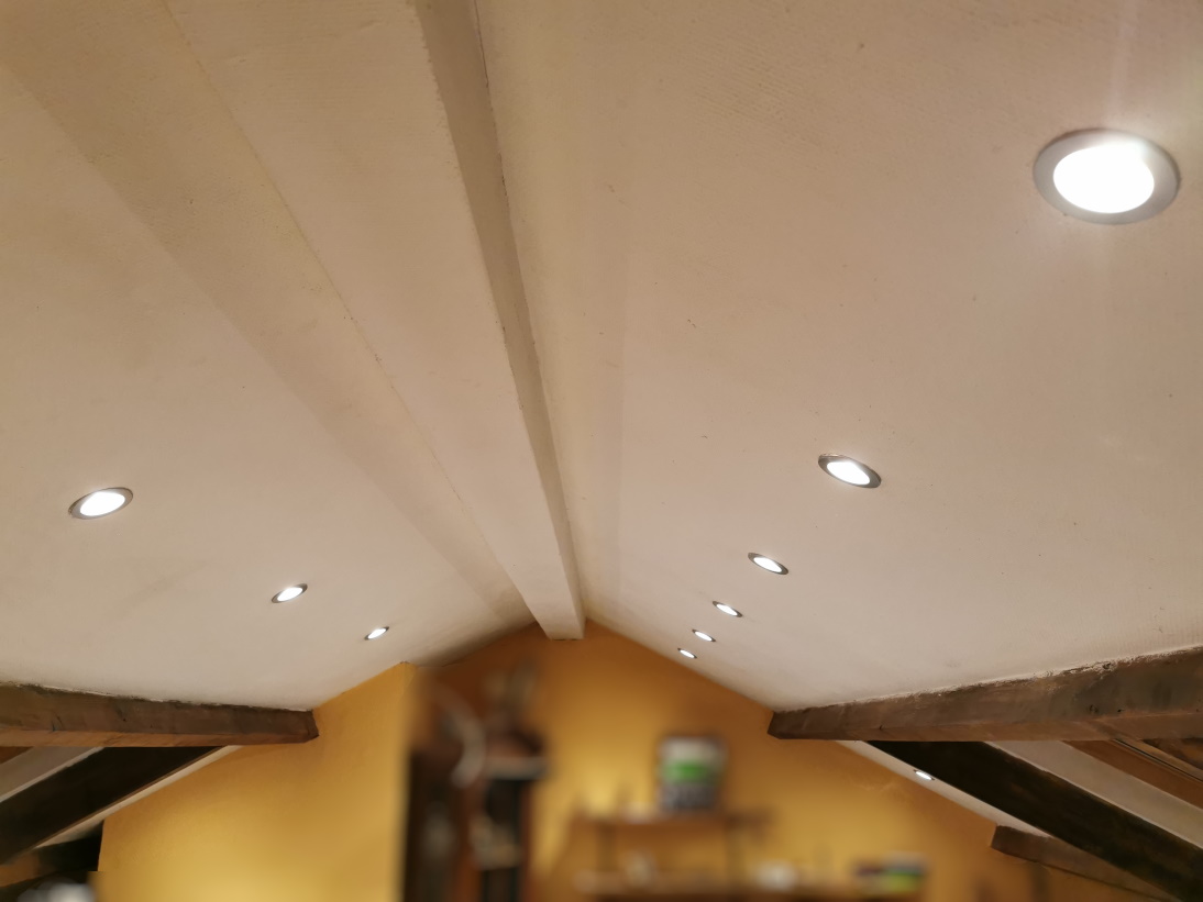 MR16 / GU5.3 LED spot lamp base holder