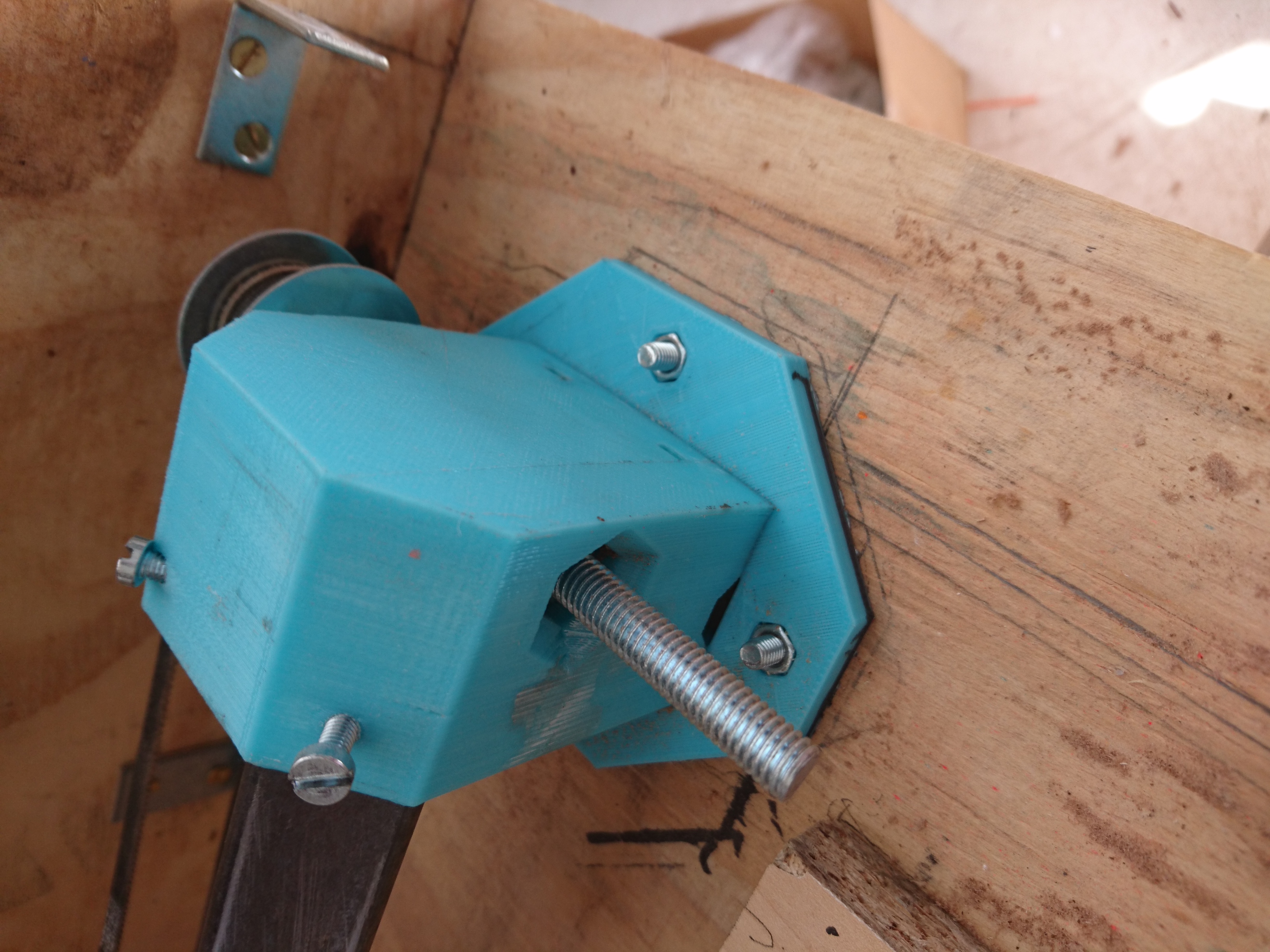 IDLER BOX BASE PLATE ENLARGEMENT