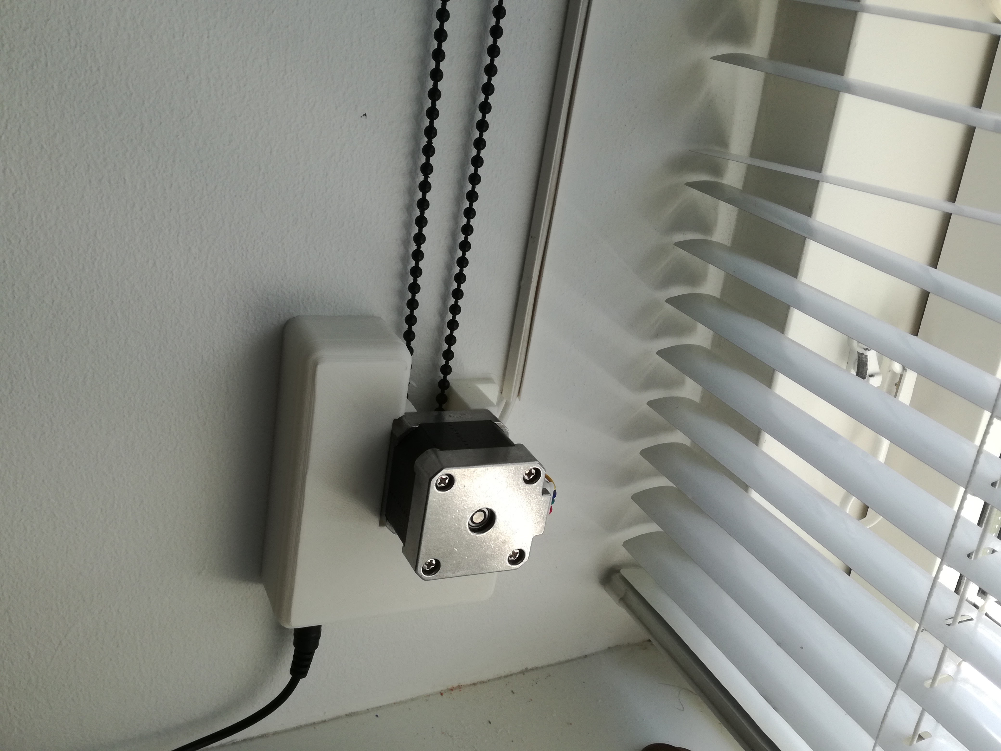 Curtain controller