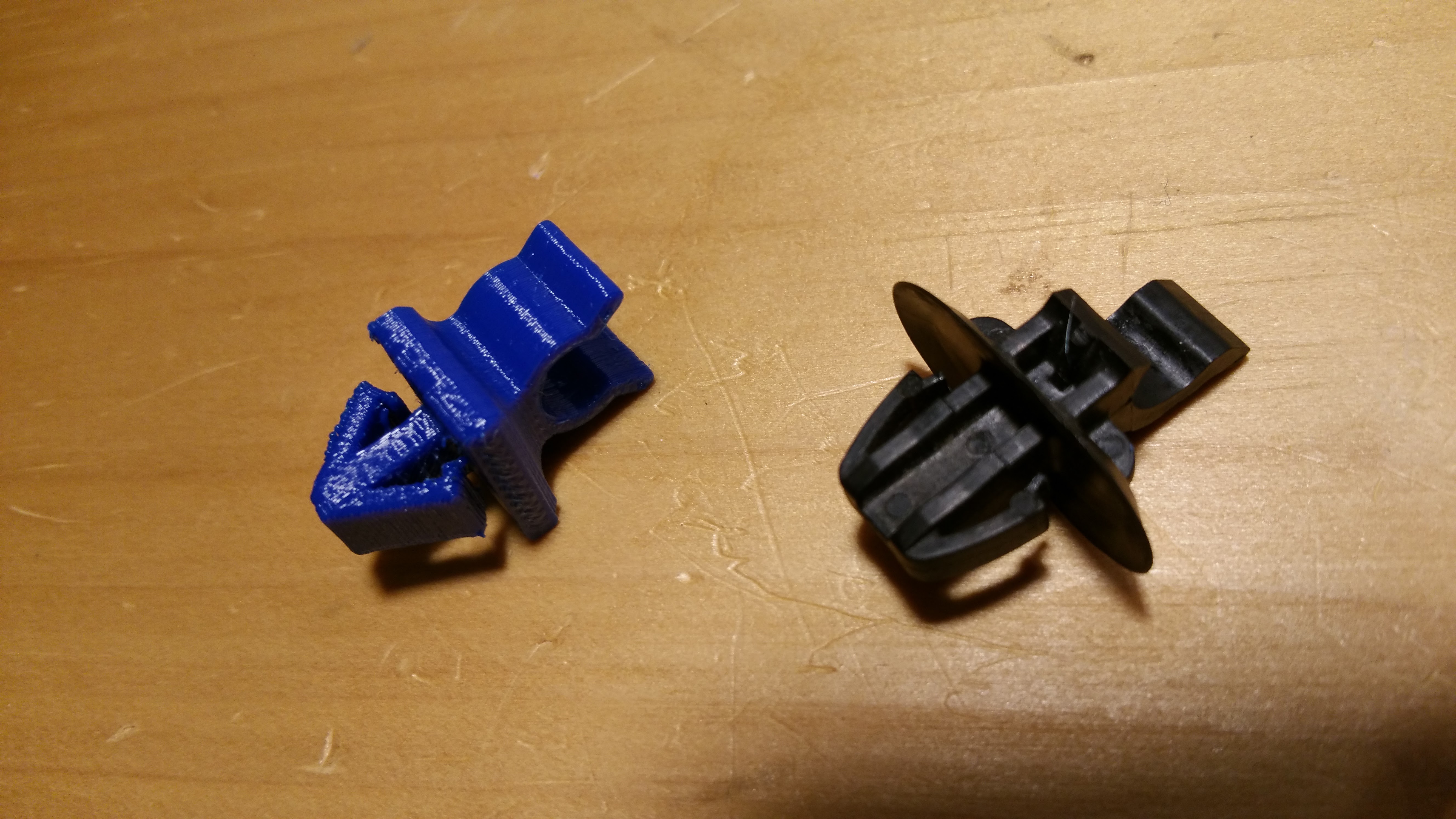 2006 Ford Freestyle Hood Prop Rod Retainer