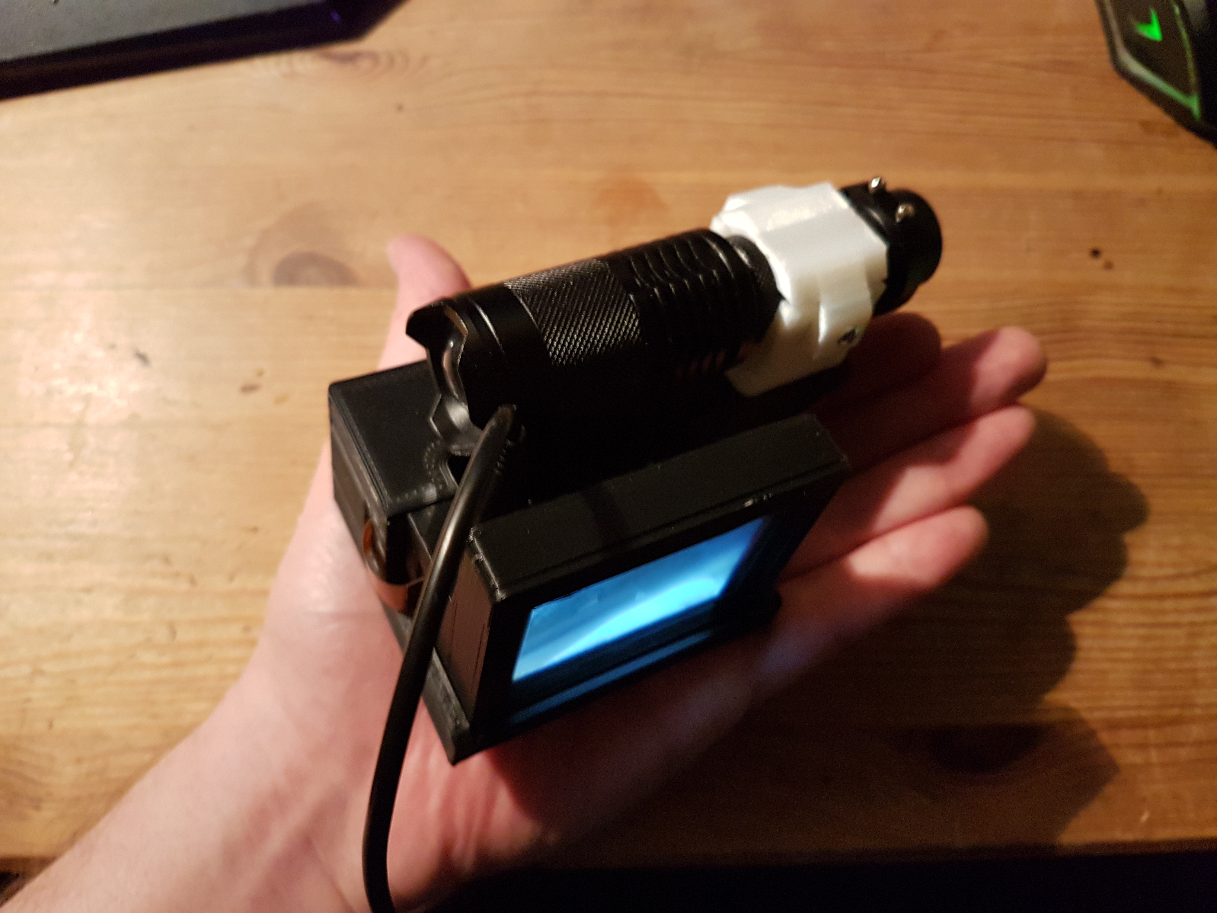 Portable RPI ZERO W Nightvision/Surveillance Cam with IR/IR-7W (Torch) -- Raspberry PI Zero W IR Nachtsicht Kamera mit Überwachungsfunktion
