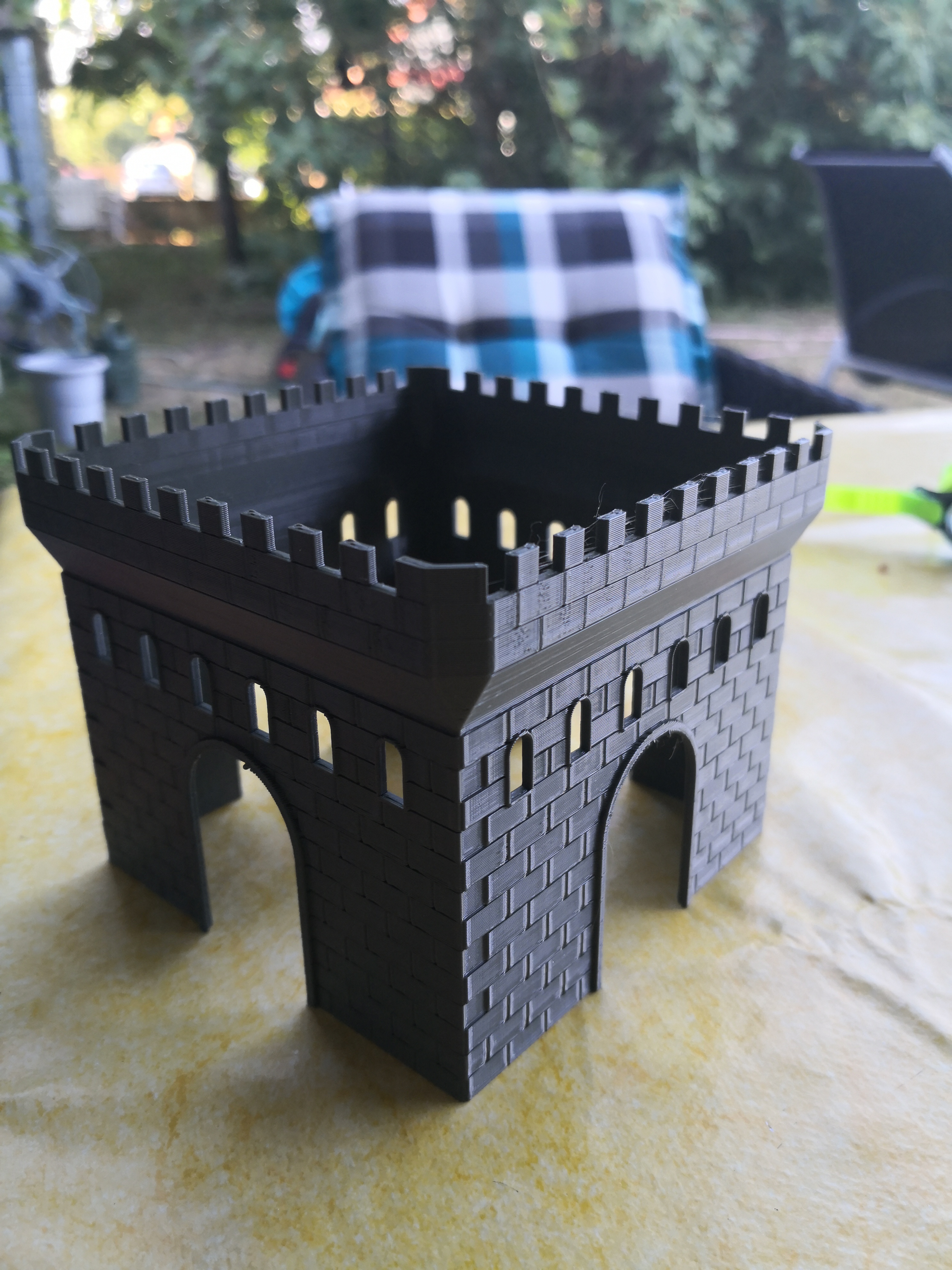 Castle with 4 entrances for tank fish or other