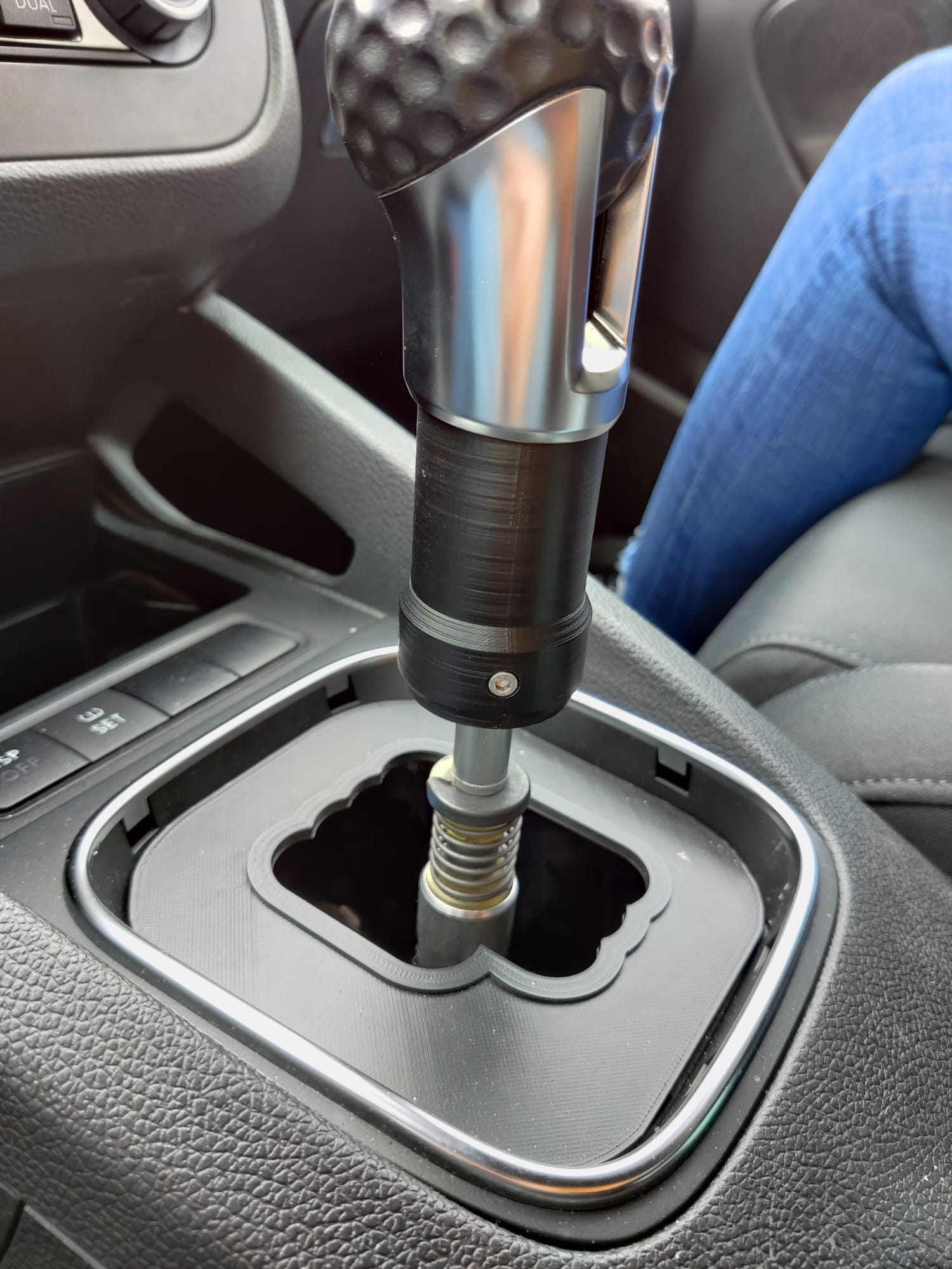 Golf 5 gear selector plate