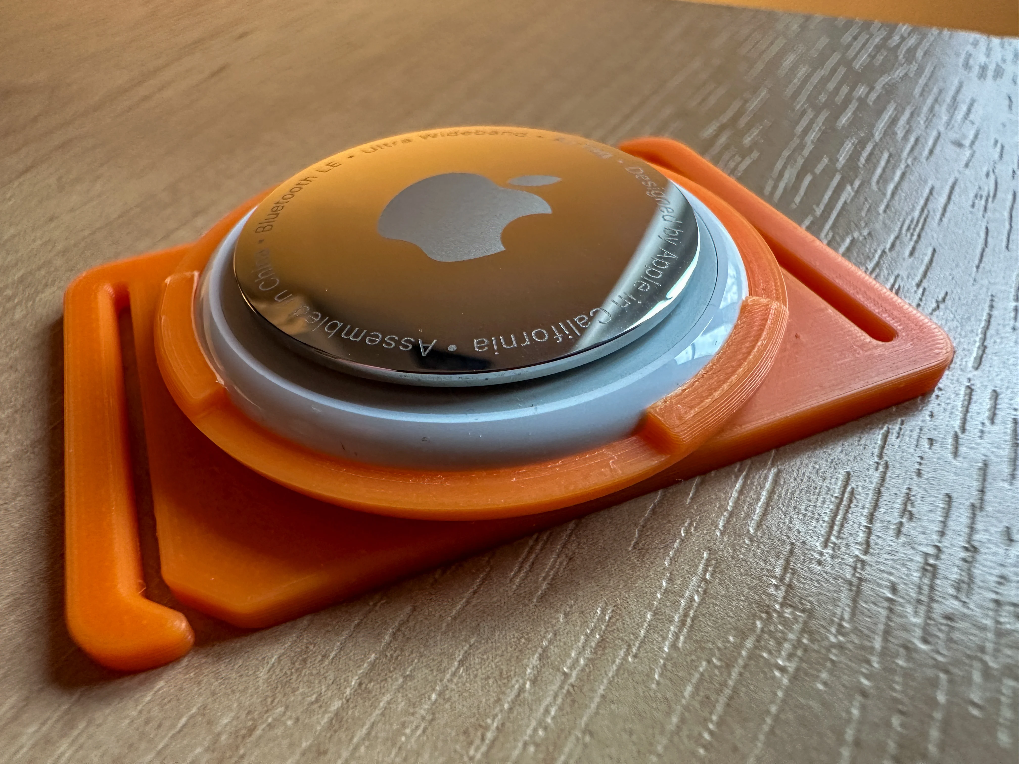 Apple AirTag strap clip