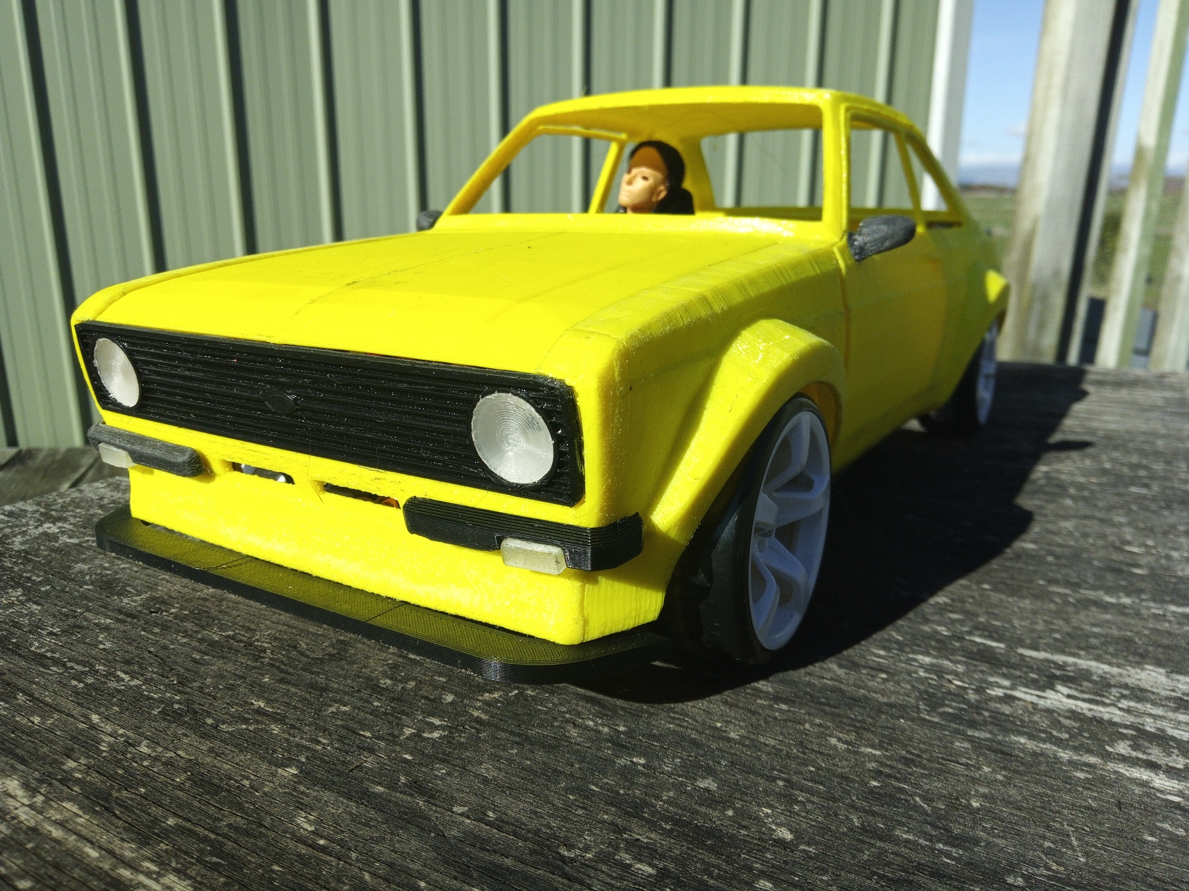 RS 2000 Escort