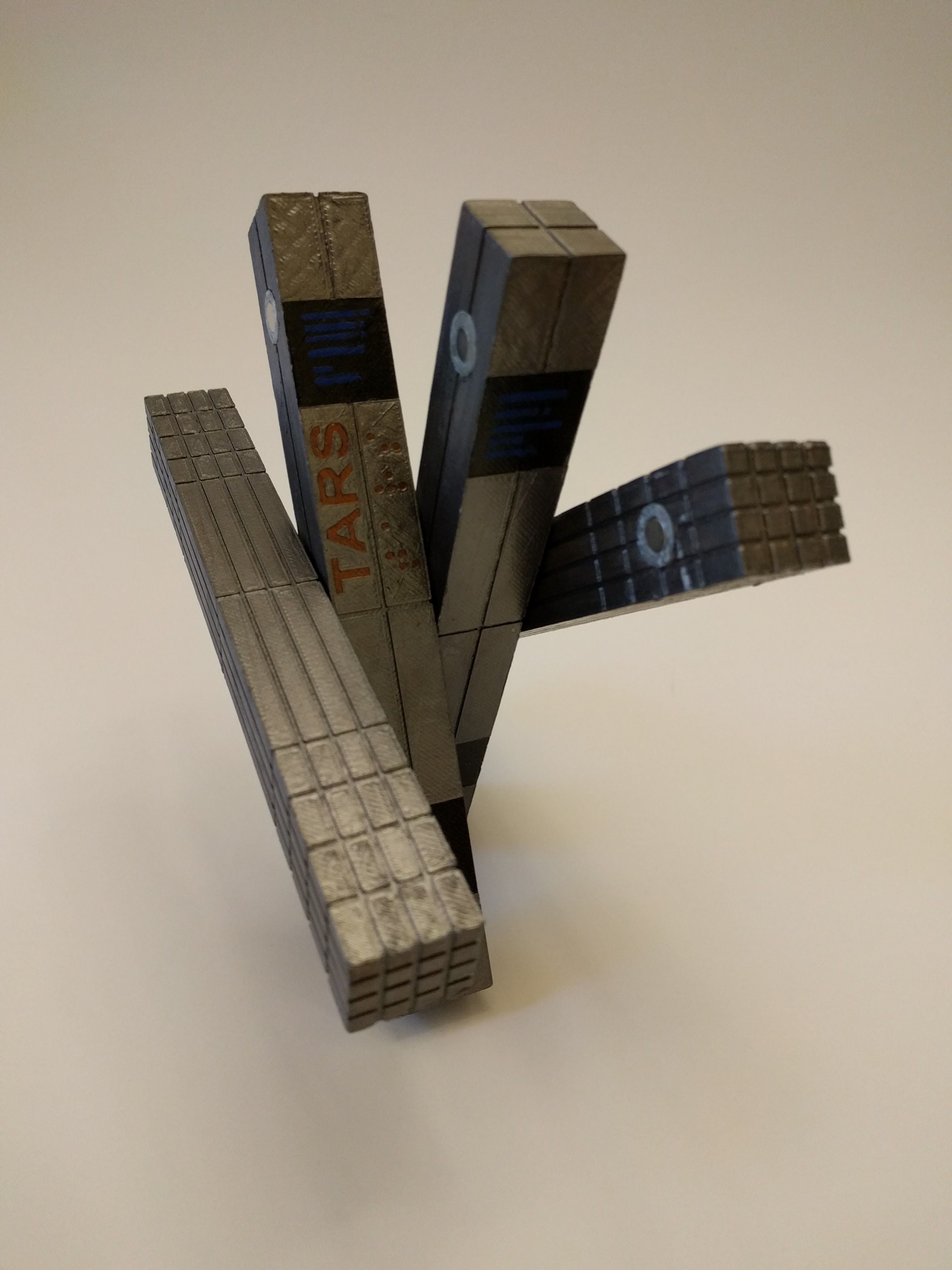 TARS from Interstellar (Pose-able)