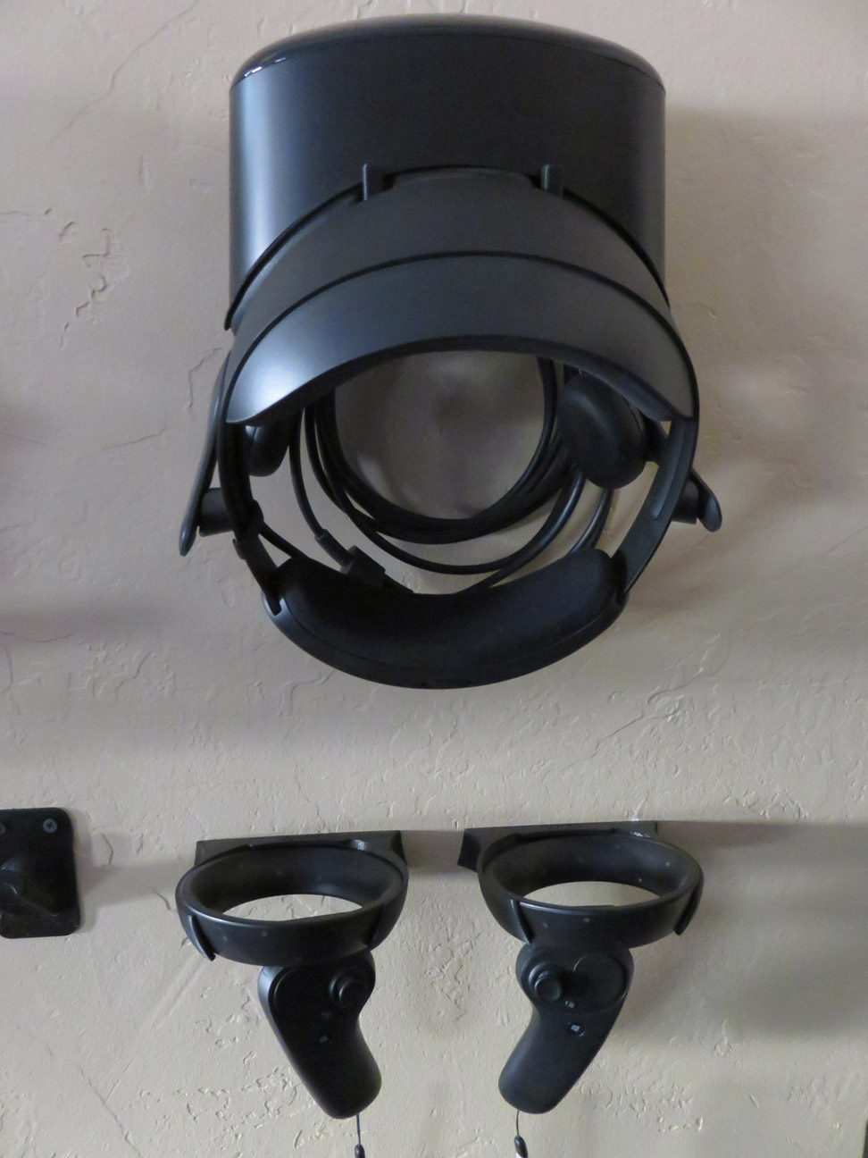 Samsung Odyssey+ Wall Hook