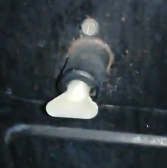 Small key for electrical implant activation of a caravan. Chiave impianto elettrico camper/roulotte FIAT