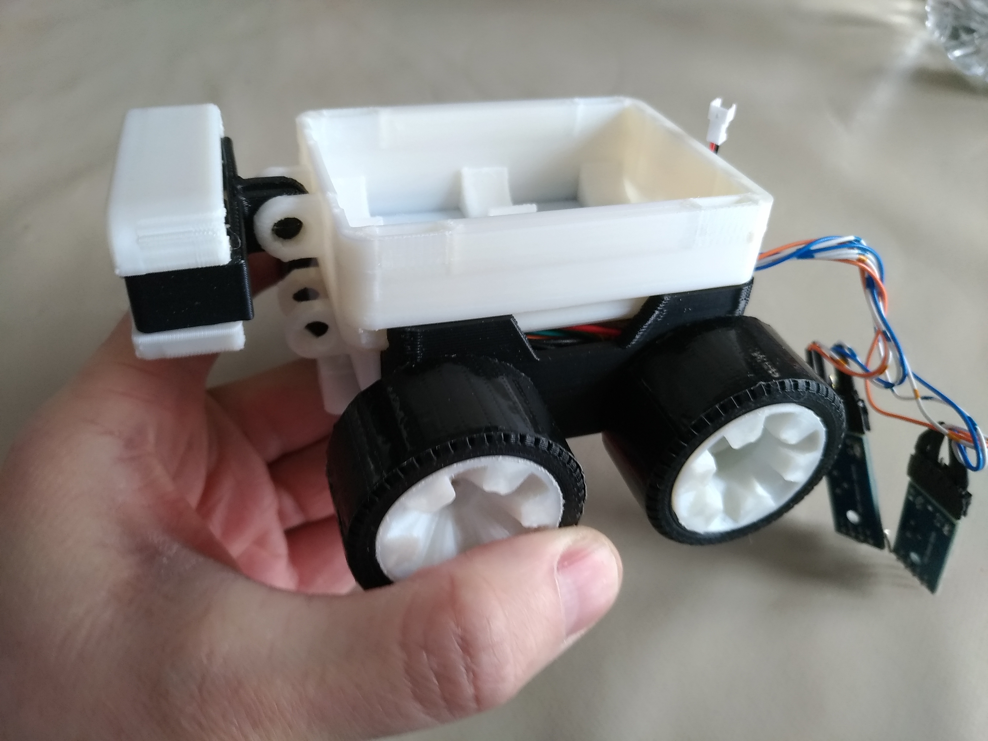 SMARS Pi Zero 18650 battery with charging circuit