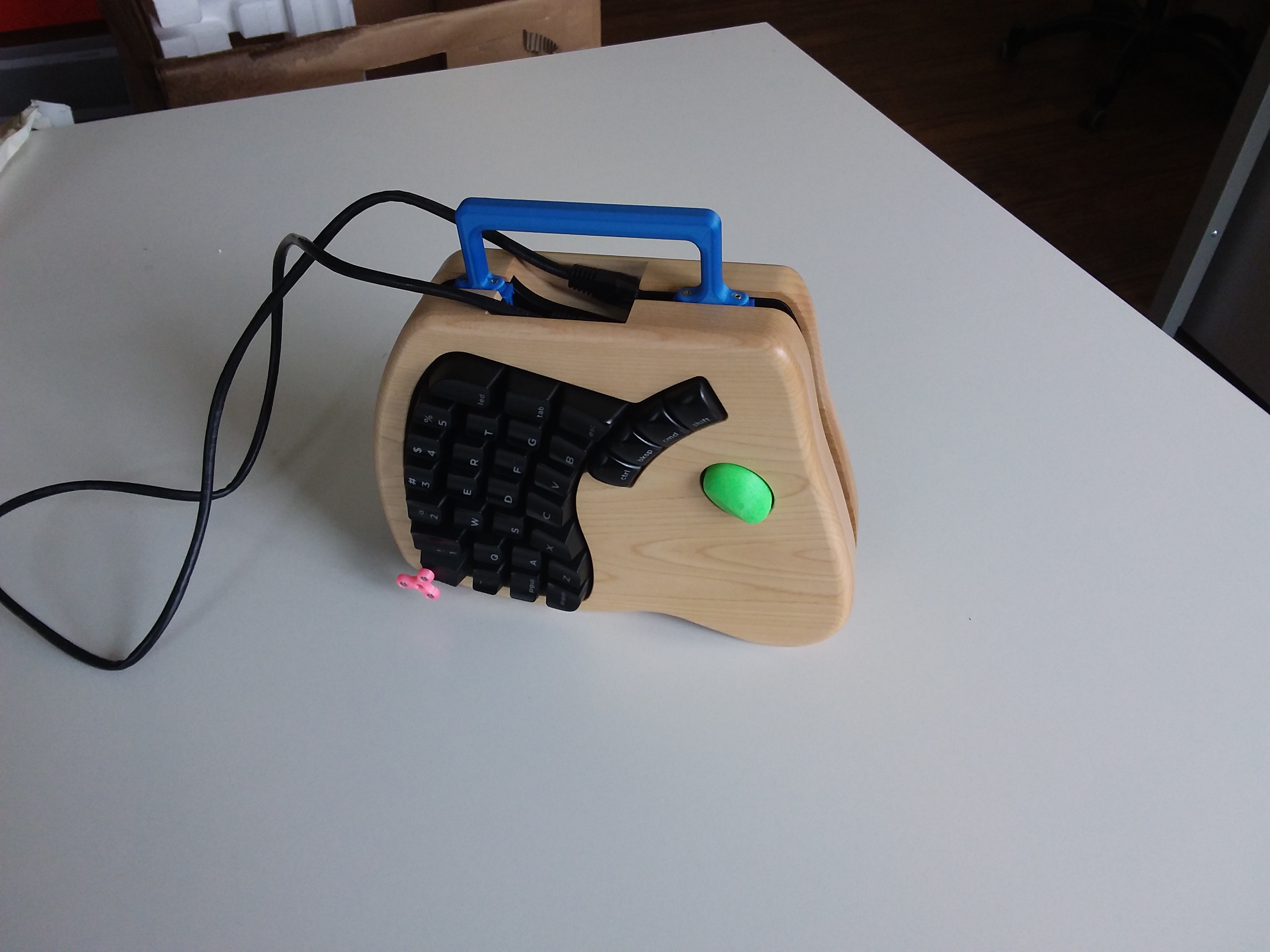 Simplified Keyboardio Carry Handle
