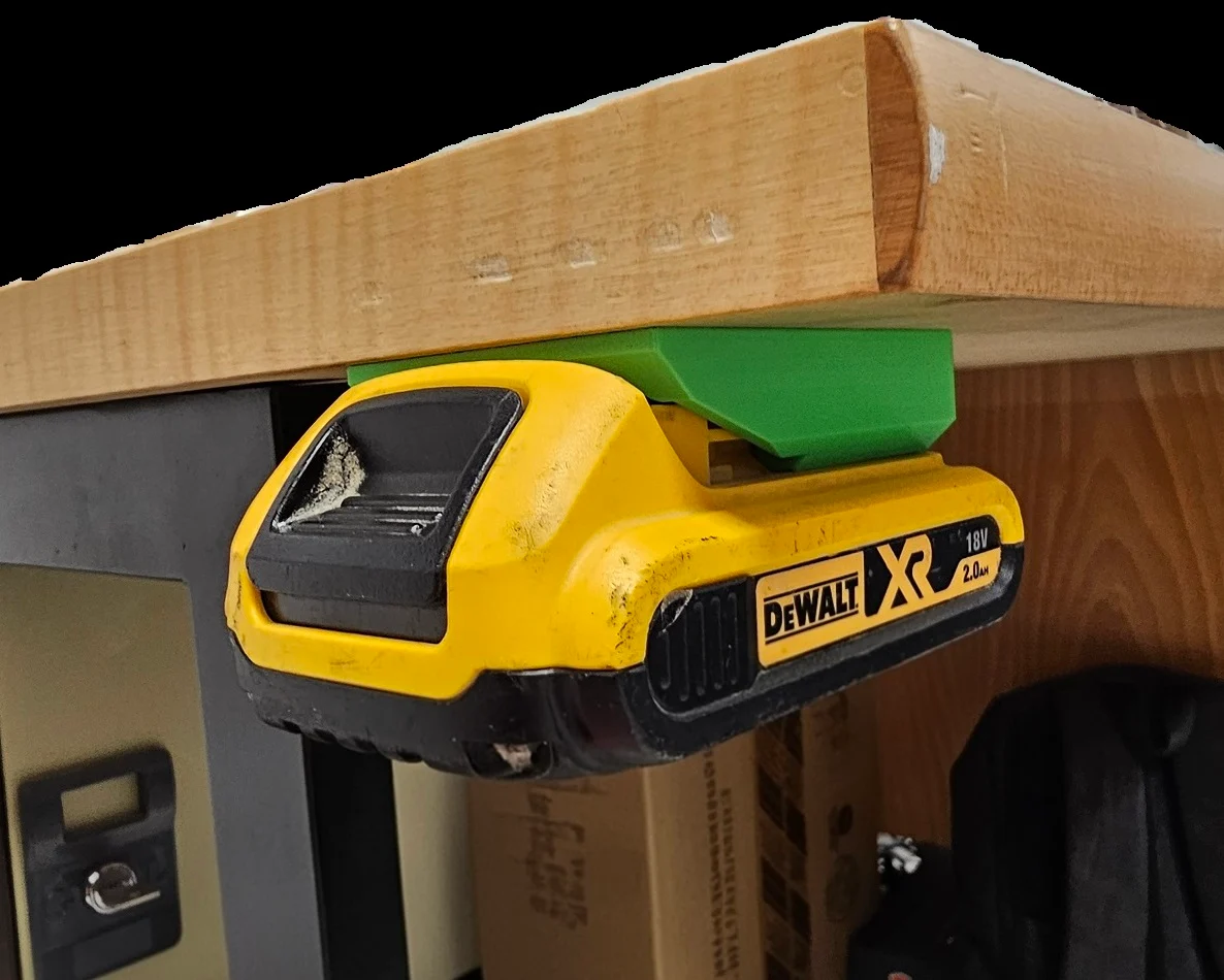 DCB183 DeWALT XR 18V Battery Holder Clip
