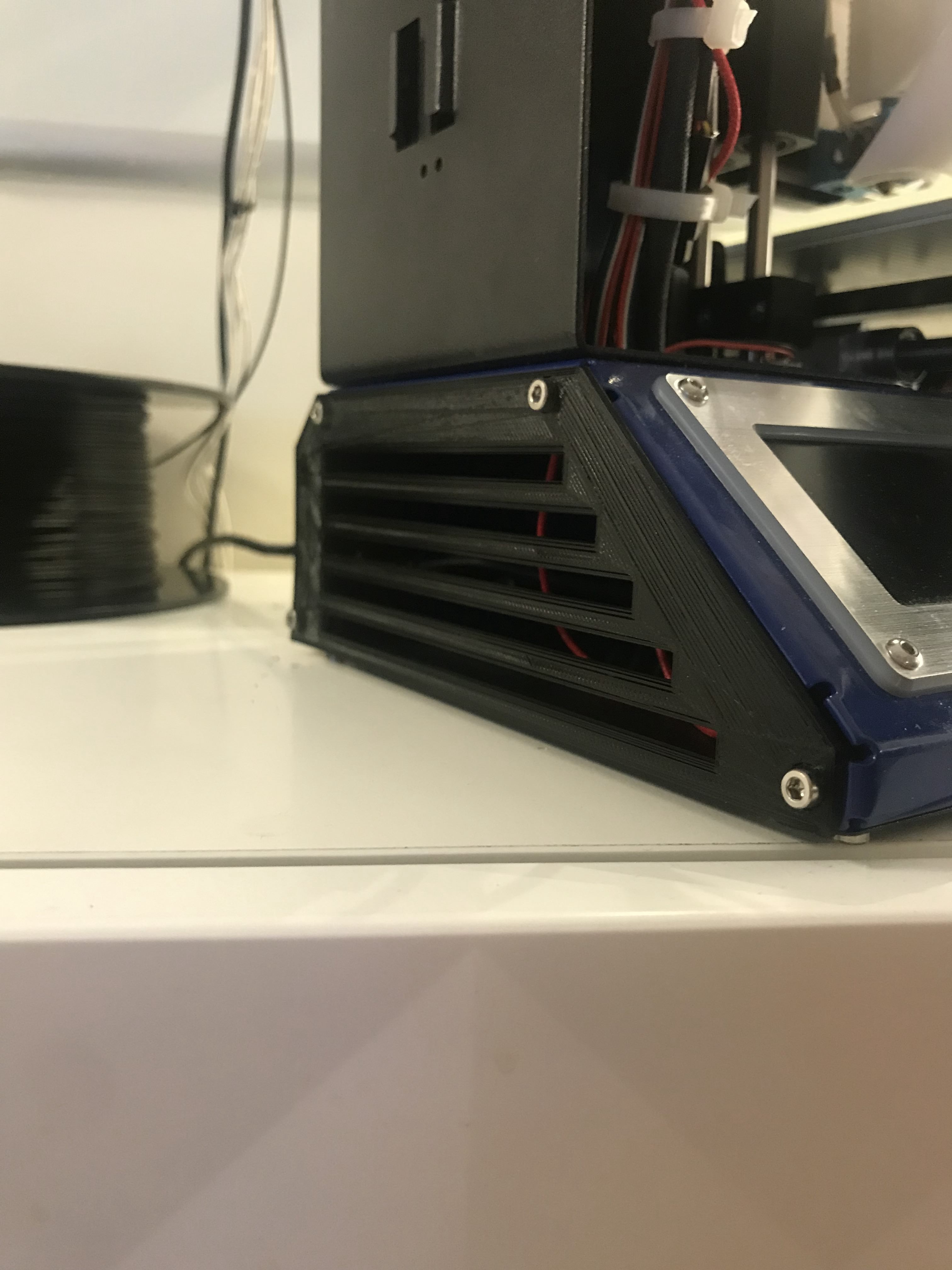 Monoprice MP Select Mini Sidepanel