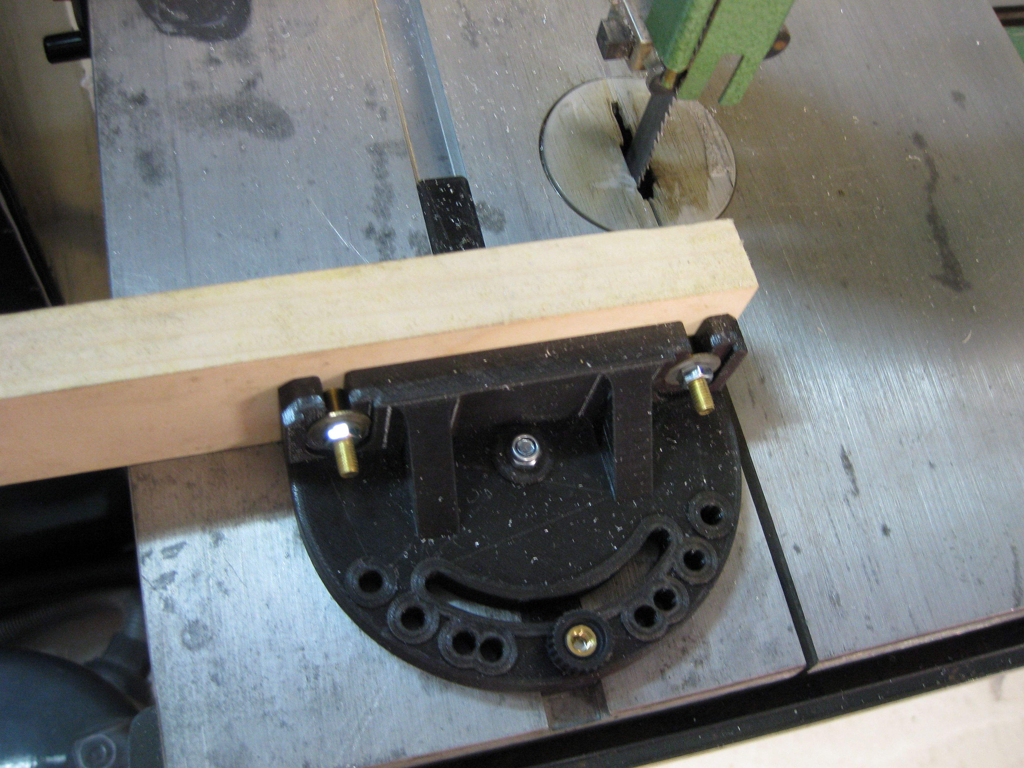 Miter gauge for Inca 260 bandsaw