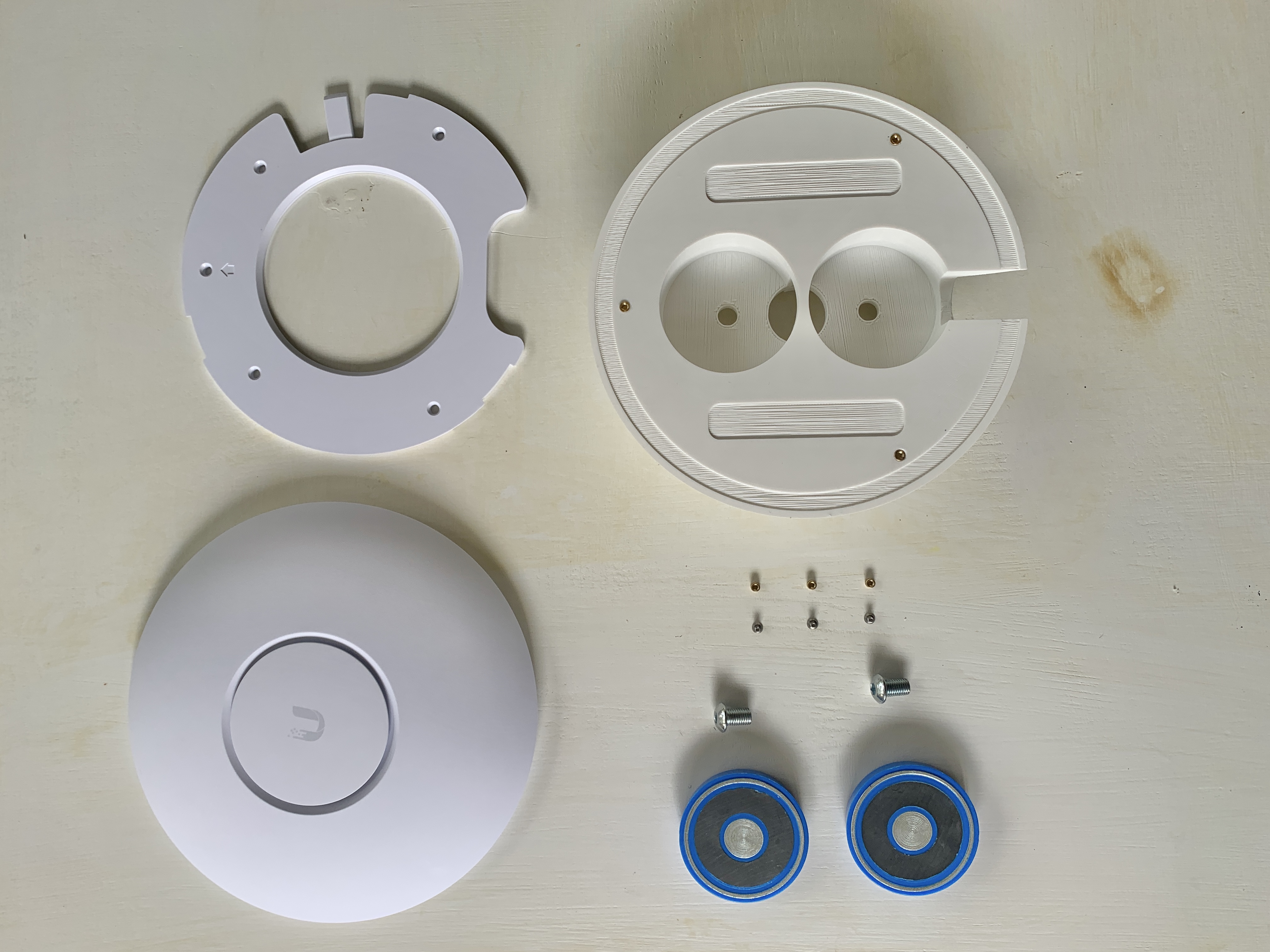 Universal Ubiquiti UAP-AC-Pro Mount