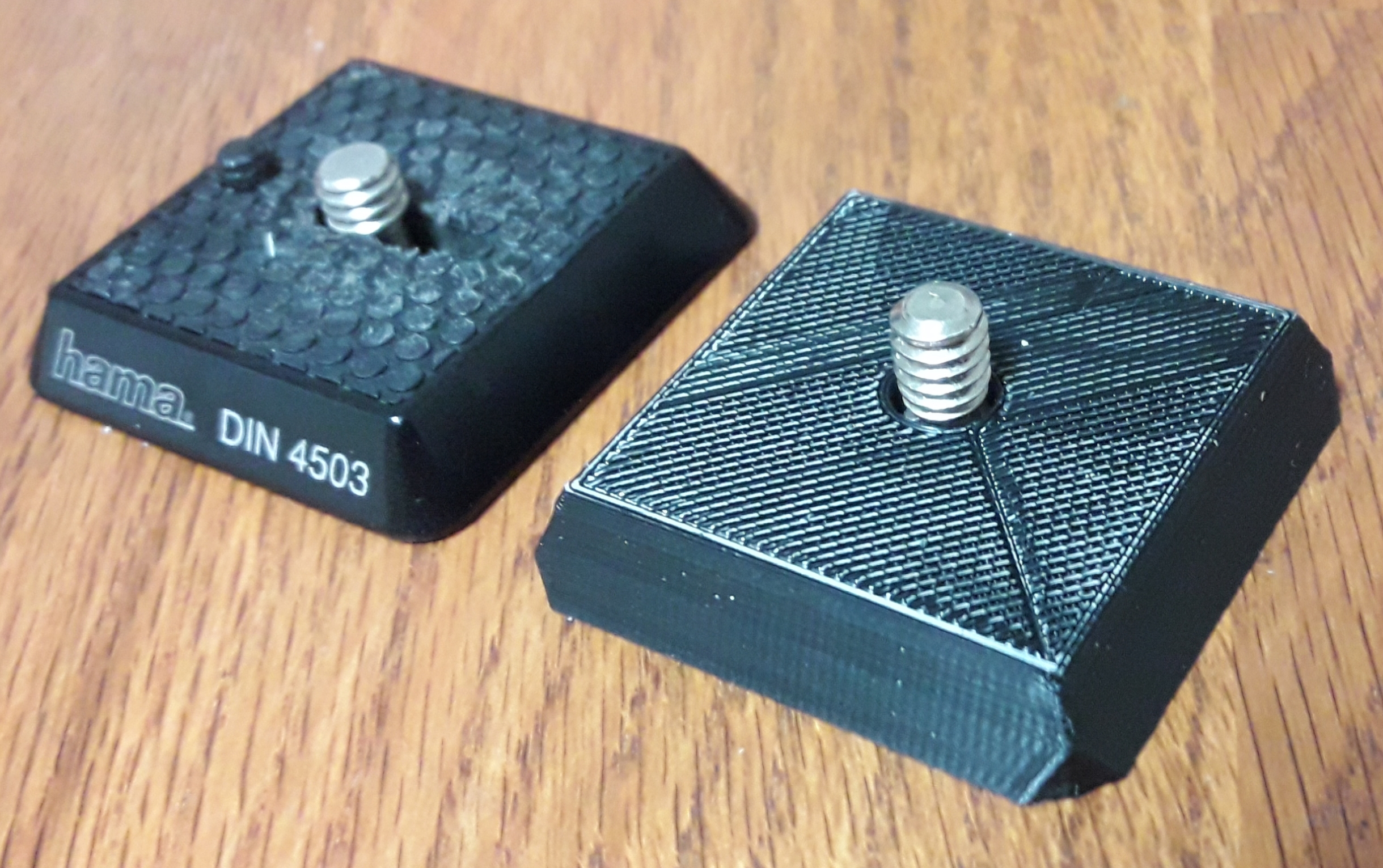 Tripod Adapter Plate DIN 4503 Hama (hole 6 or 9 mm)