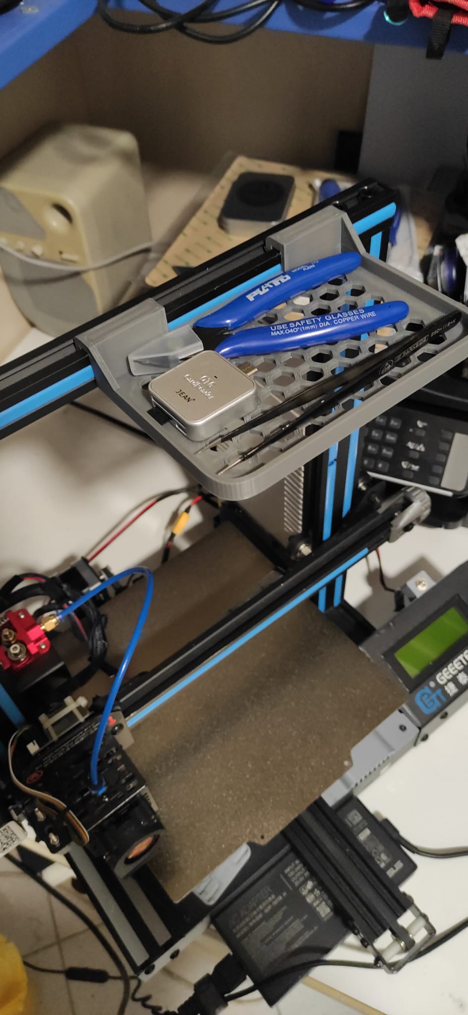 V-slot bestagon shelf