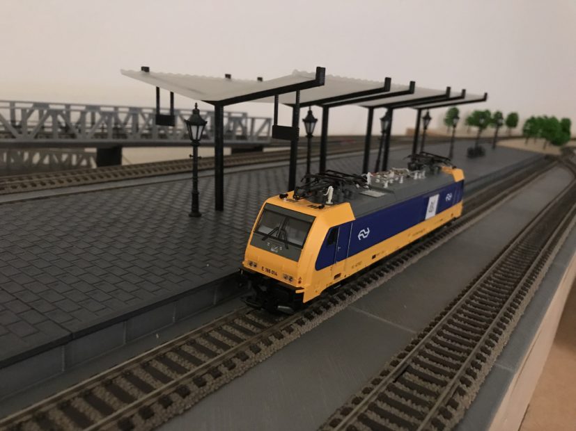 Stationroof 1:87 H0