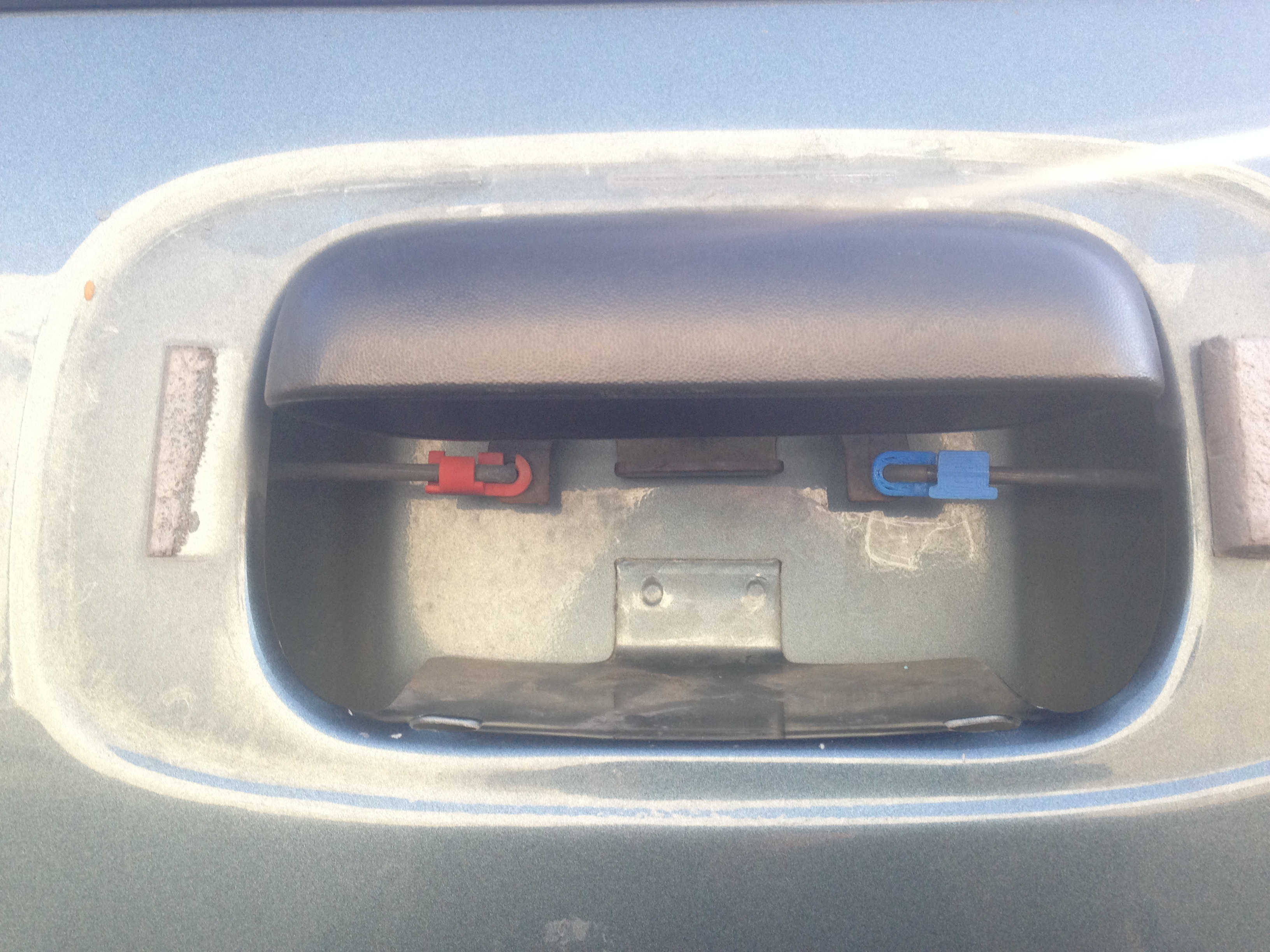 ROBO3D-New- Tighter fit -CHEVY SILVERADO TAILGATE REPAIR (LINKAGE CLIP)