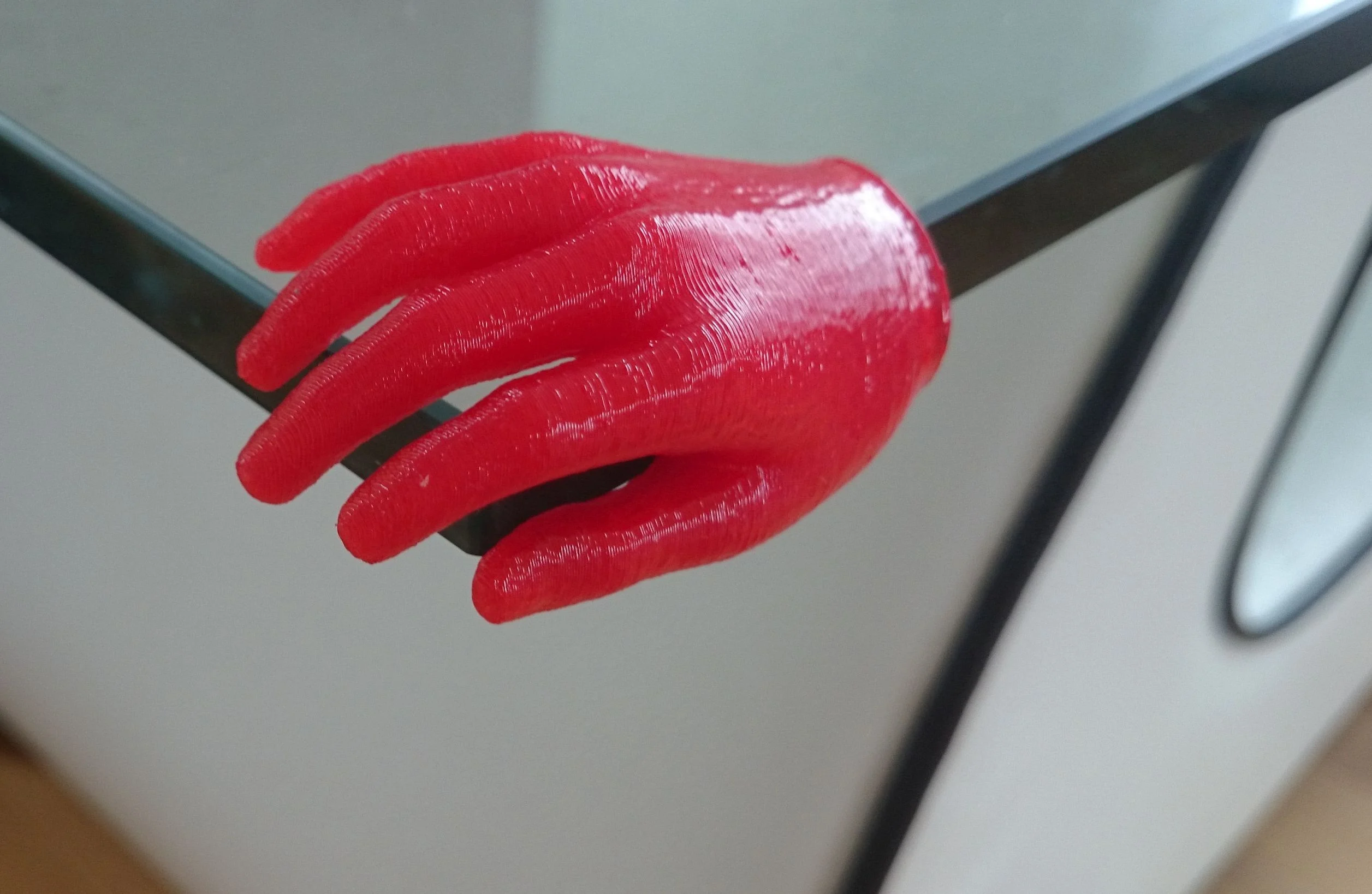 table corner protective hands